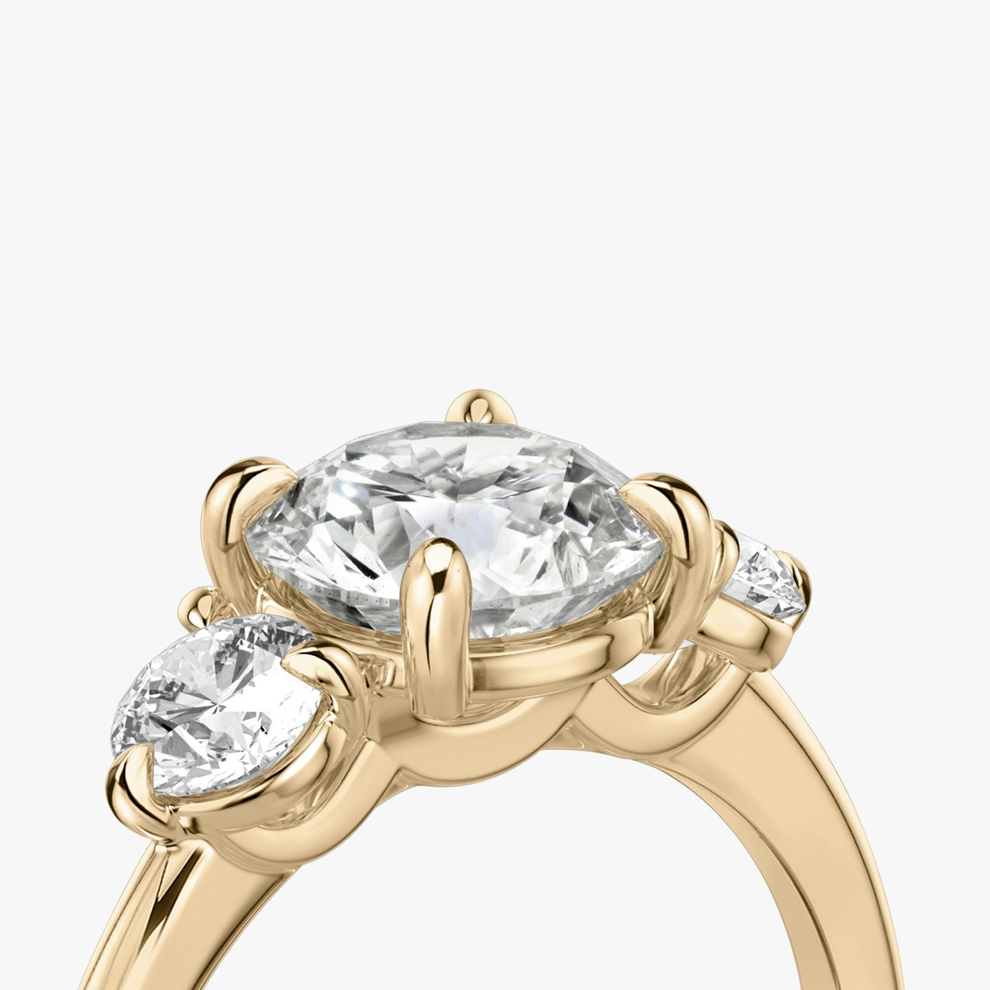 Bague de fiançailles Three Stone | Rond Brillant | 14k | Or rose | bandAccent: Simple | caratWeight: other | sideStoneCarat: 0.25ct | sideStoneShape: Rond Brillant | diamondOrientation: vertical