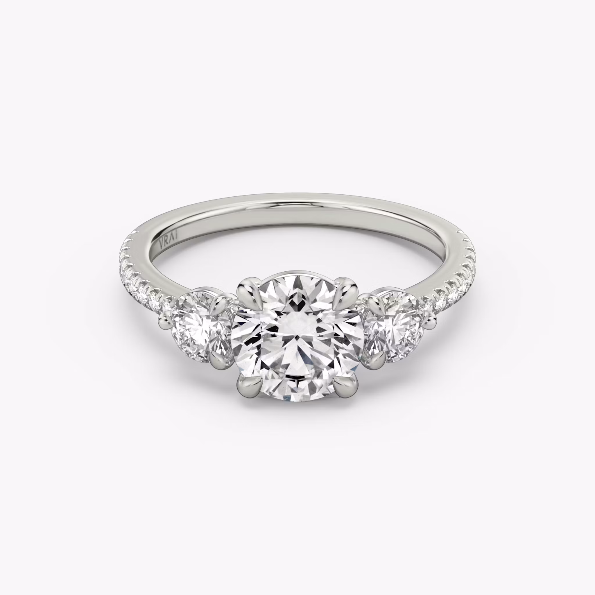 Three Stone Round Brilliant | Platinum