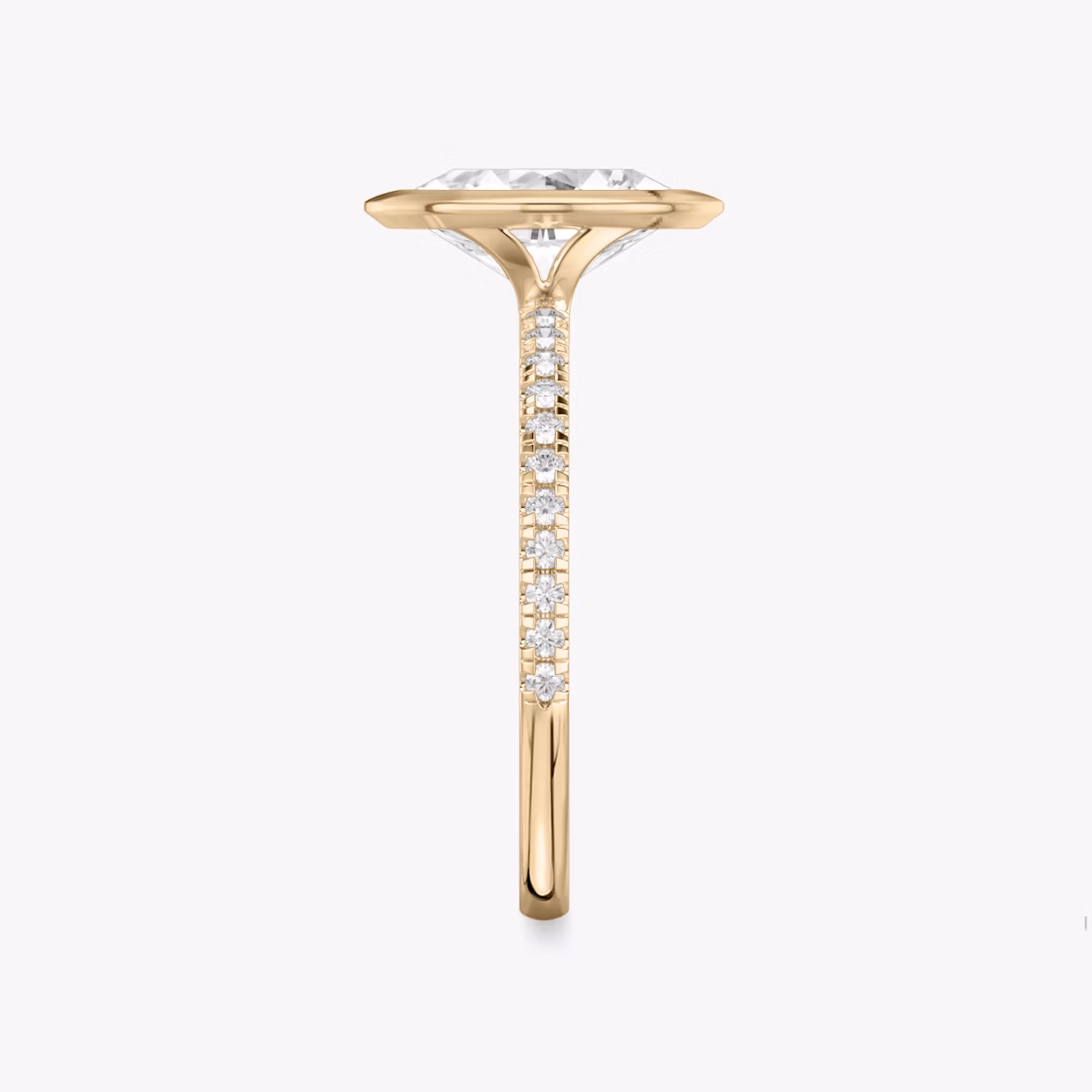 Signature Bezel | Oval | 14k | Roségold | bandAccent: Mit Pavé-Besatz | diamondOrientation: vertical | caratWeight: other