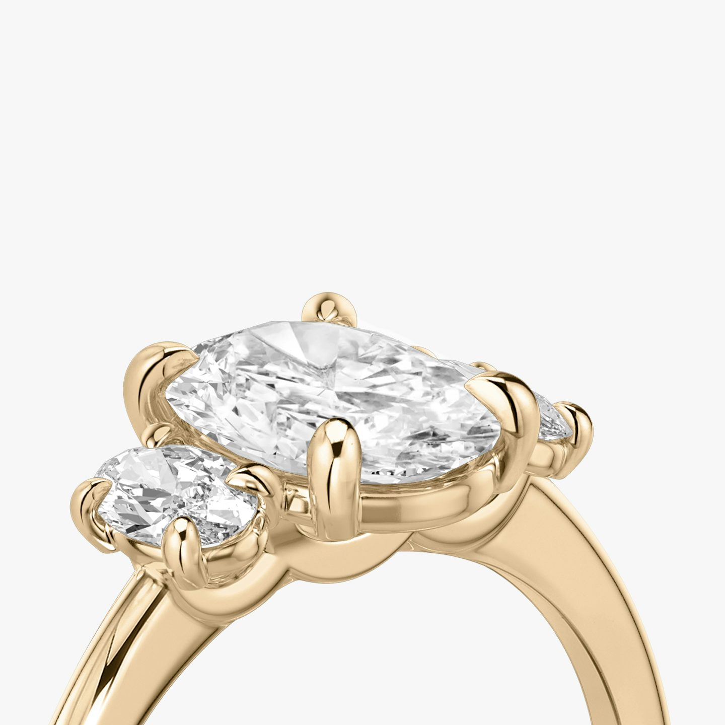 Three Stone | Oval | 14k | Roségold | bandAccent: Ohne Pavé-Besatz | sideStoneCarat: 0.25ct | sideStoneShape: Oval | diamondOrientation: vertical | caratWeight: other