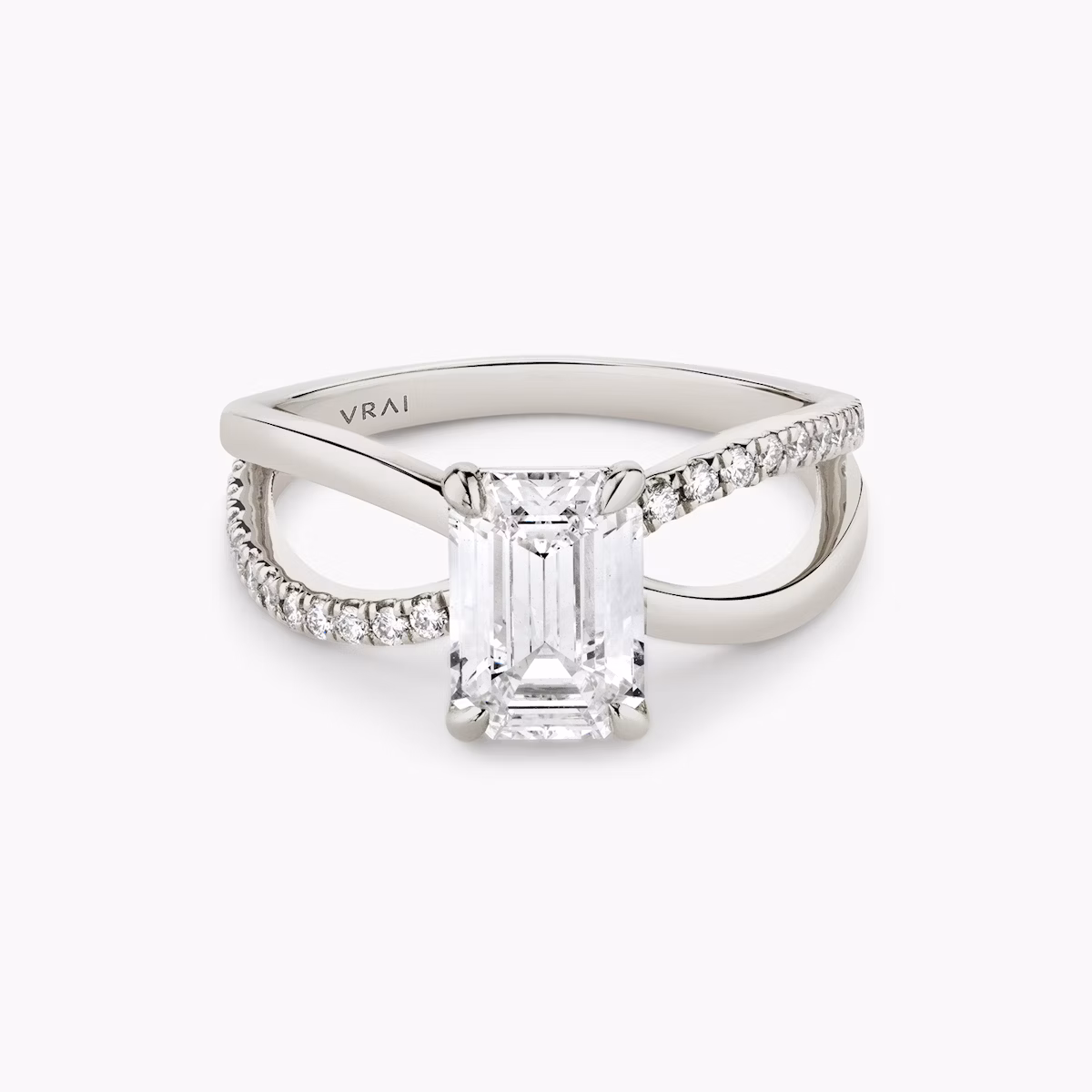 The Duet | Emerald | Platinum | bandAccent: Pavé | diamondOrientation: vertical | caratWeight: other