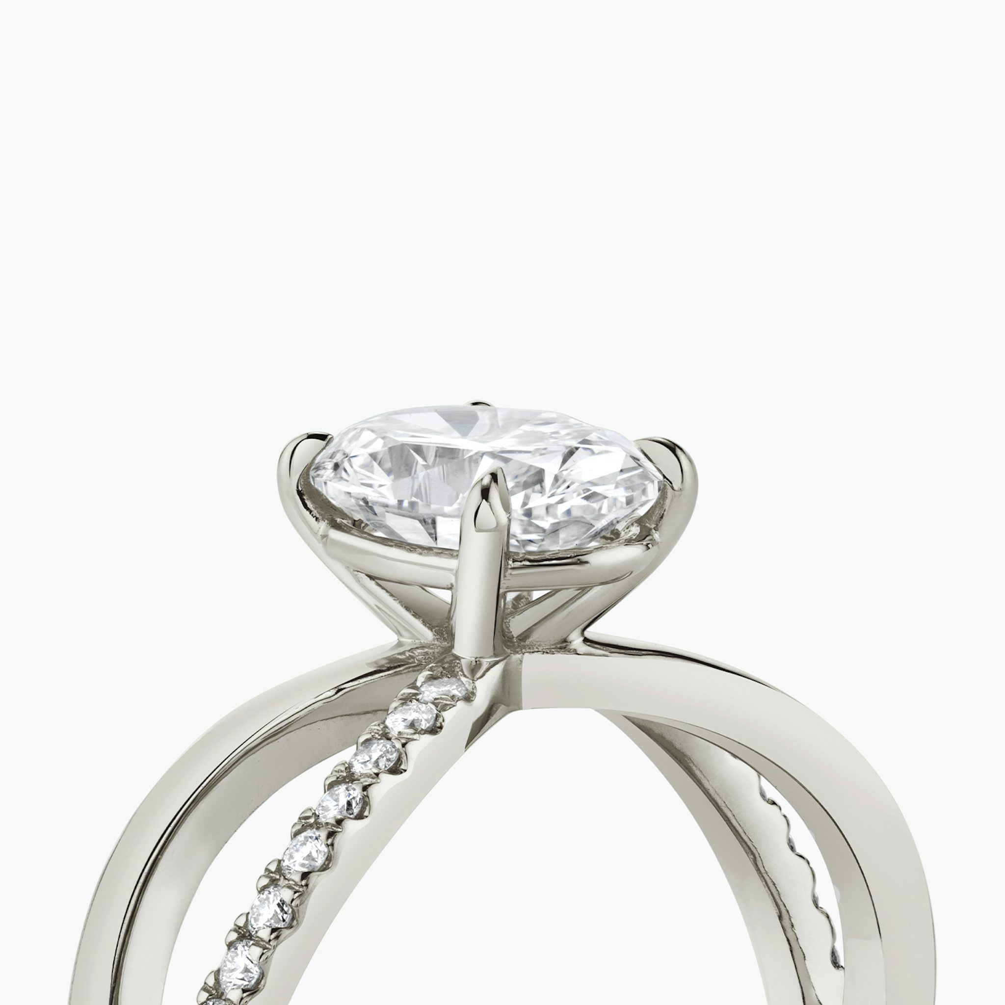 The Duet | Oval | 18k | White Gold | bandAccent: Pavé | diamondOrientation: vertical | caratWeight: other