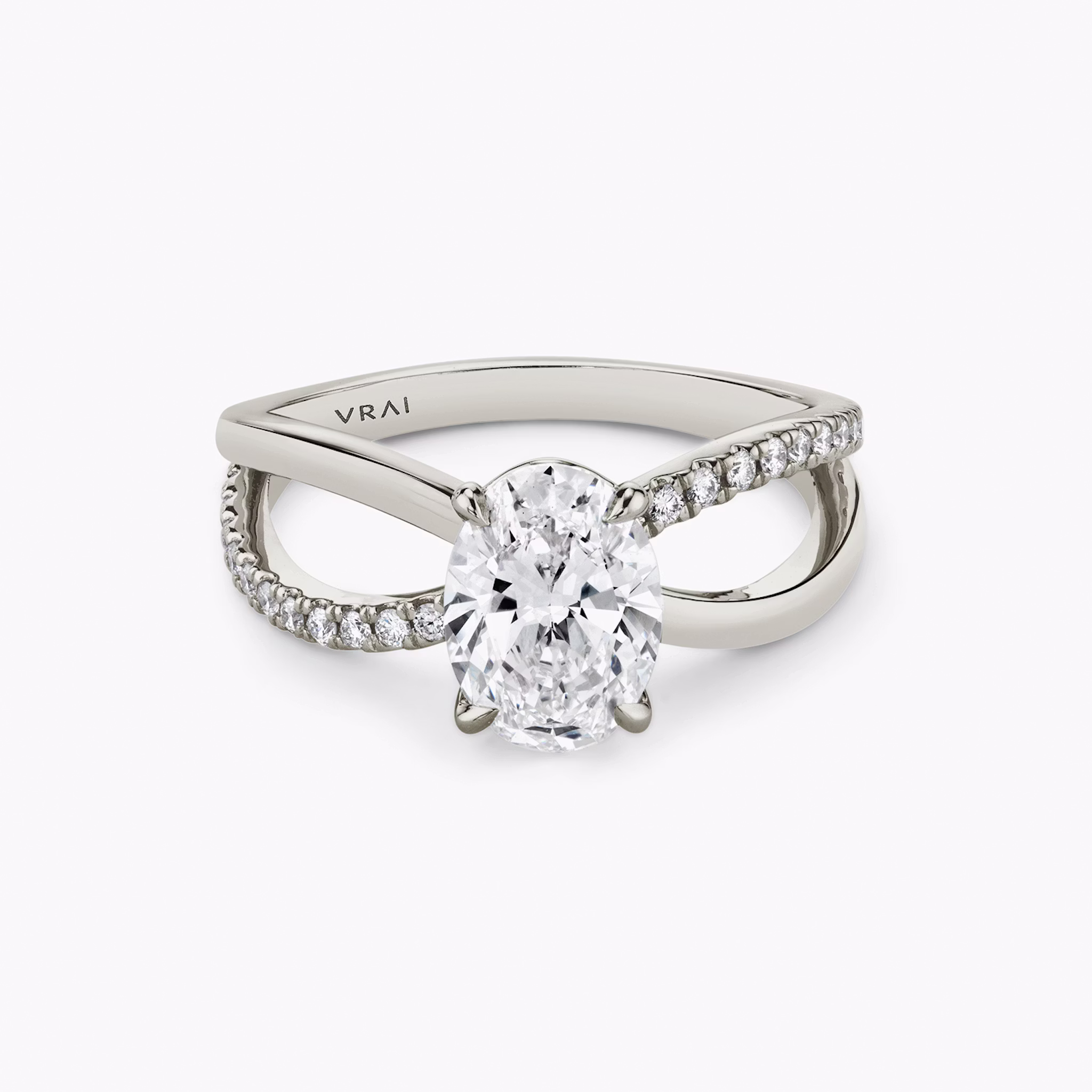 The Duet | Oval | 18k | White Gold | bandAccent: Pavé | diamondOrientation: vertical | caratWeight: other
