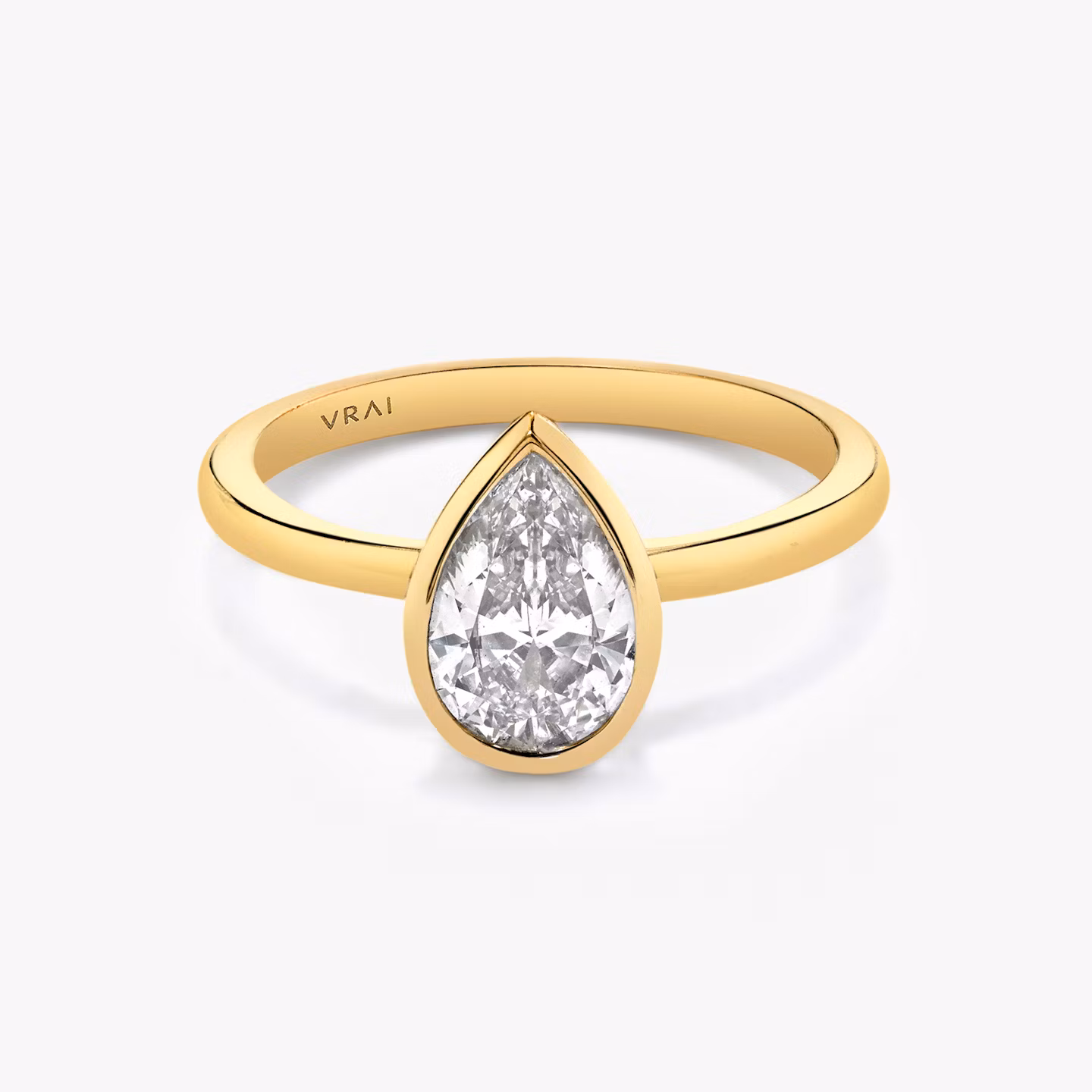 The Signature Bezel Pear | Yellow Gold