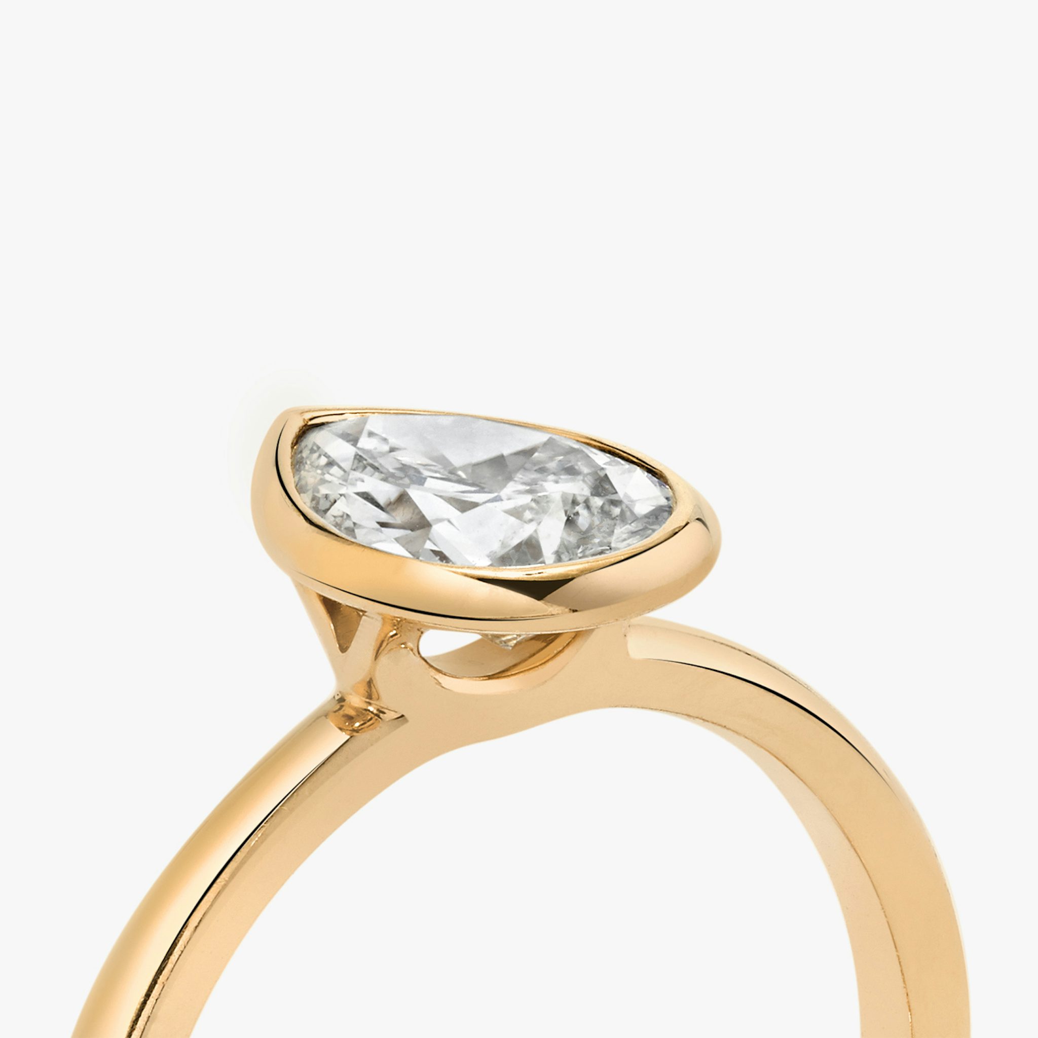 The Signature Bezel | Pear | 14k | Rose Gold | bandAccent: Plain | diamondOrientation: vertical | caratWeight: other