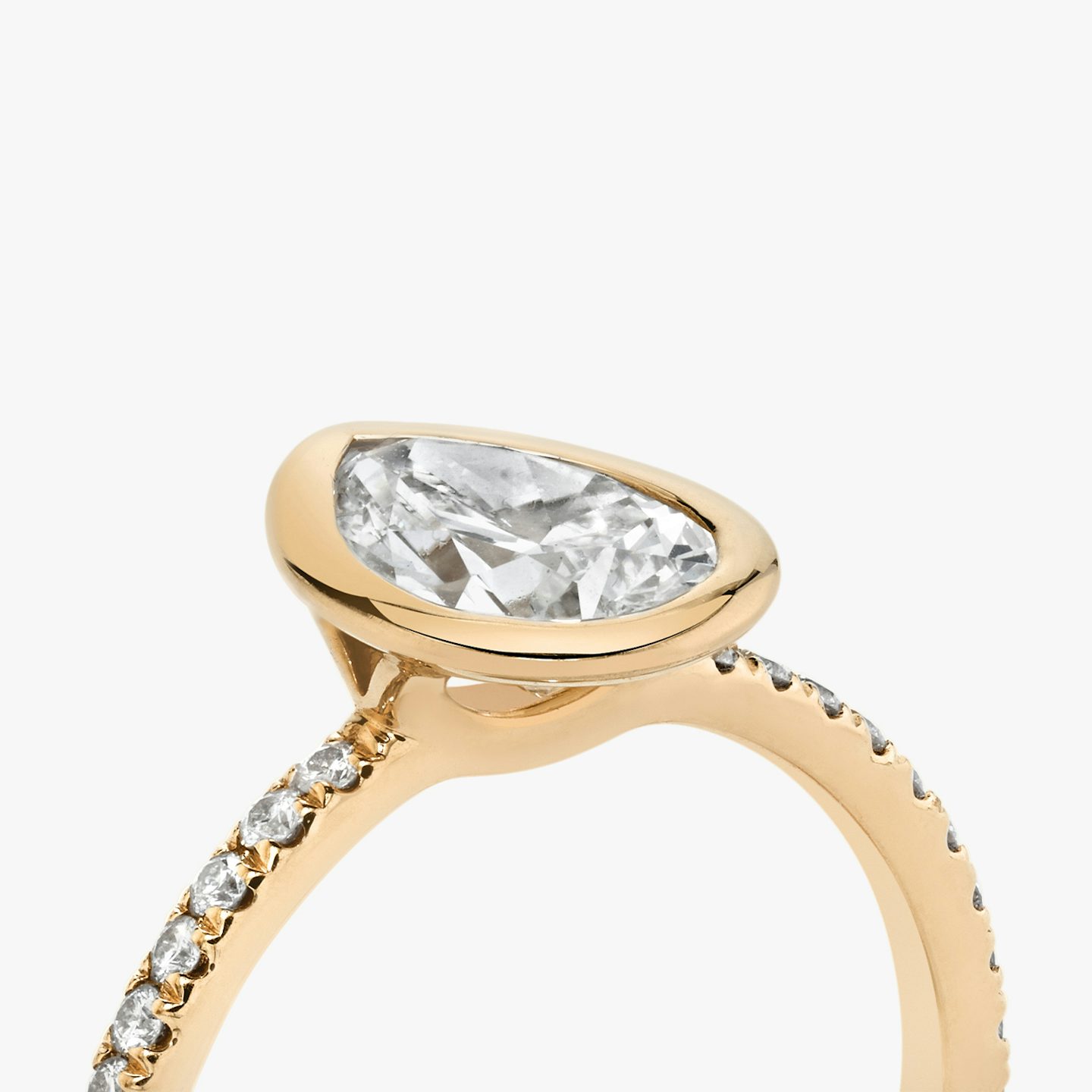 The Signature Bezel | Pear | 14k | Rose Gold | bandAccent: Pavé | diamondOrientation: vertical | caratWeight: other