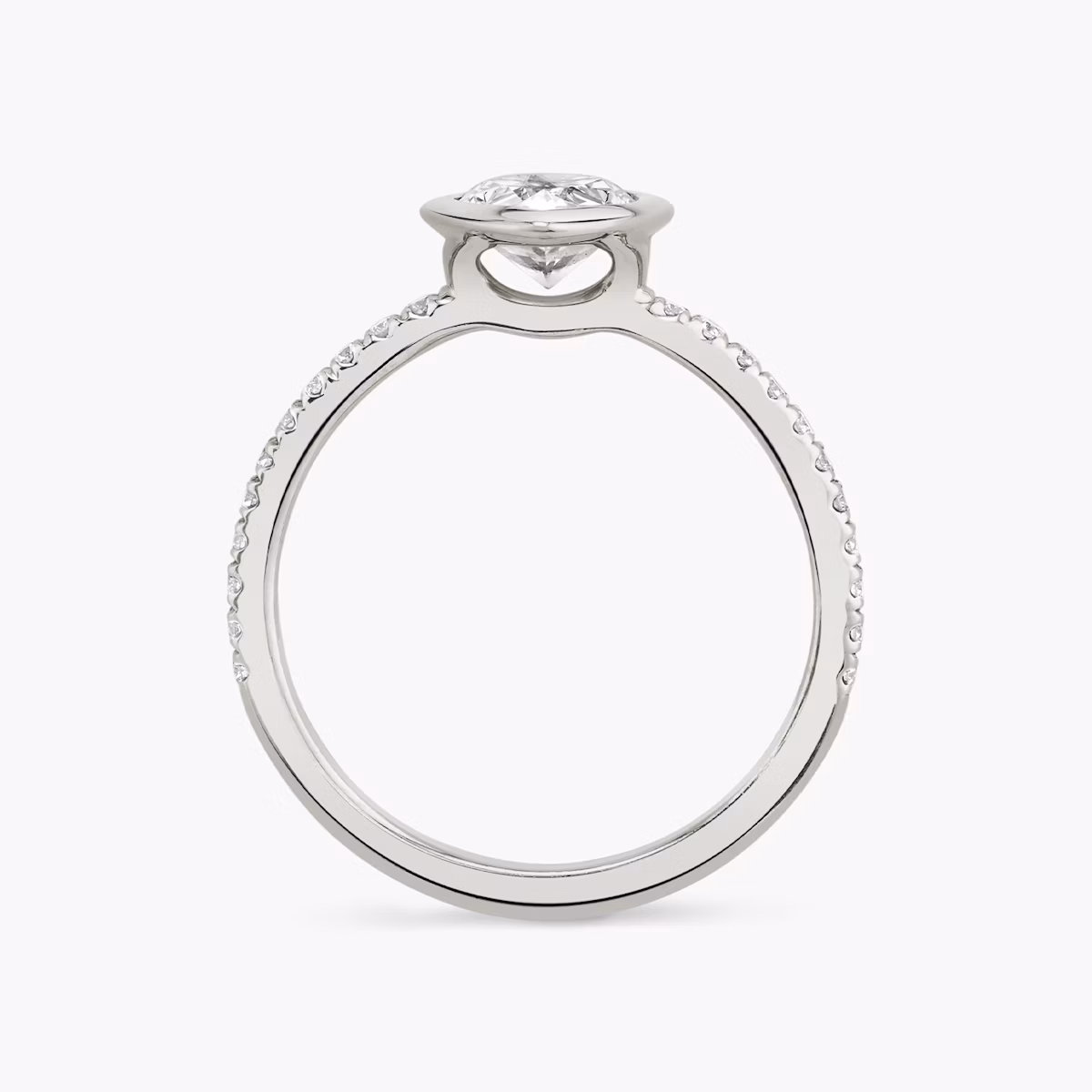 The Signature Bezel | Pear | Platinum | bandAccent: Pavé | diamondOrientation: vertical | caratWeight: other