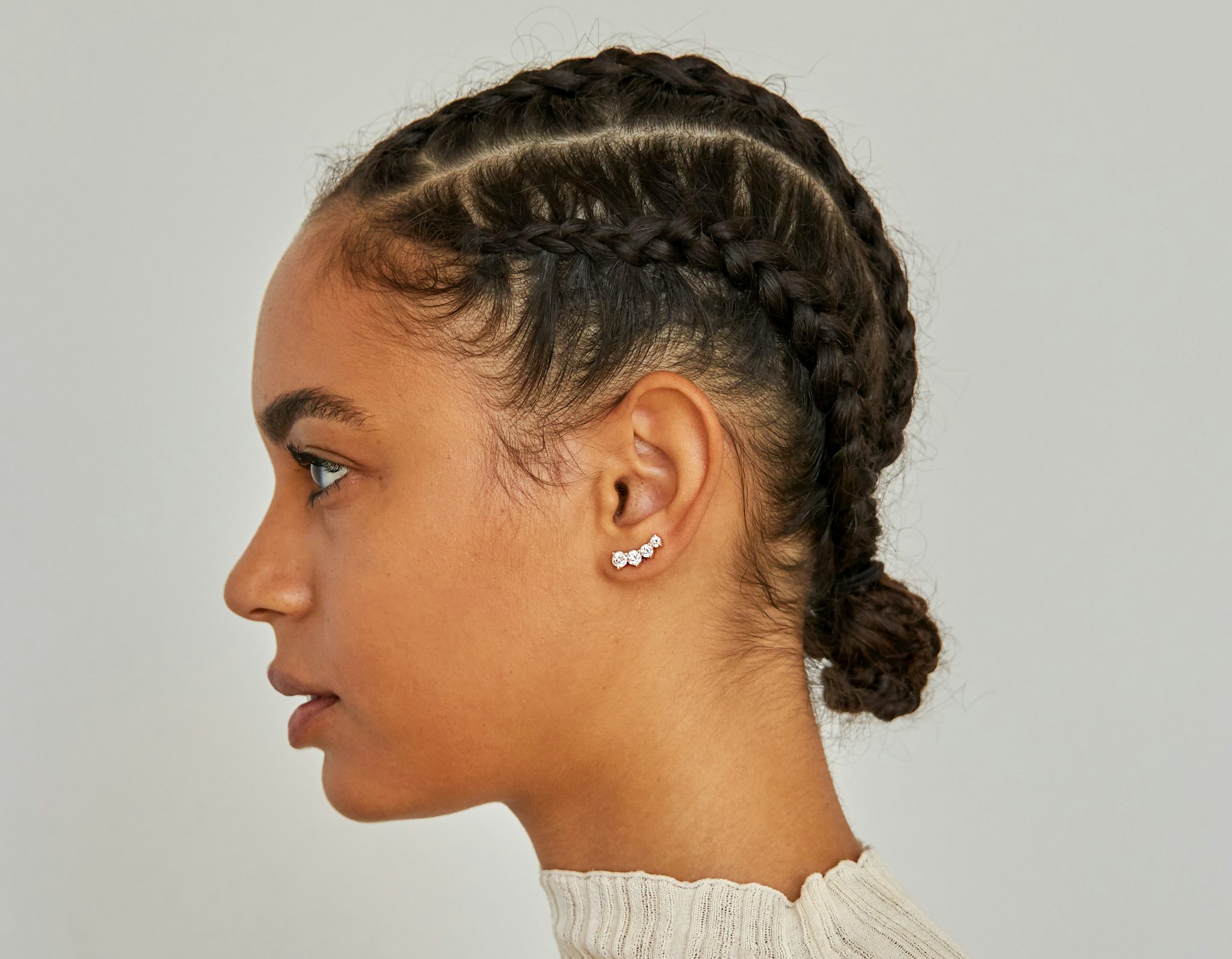 VRAI Ear Climber | Round Brilliant | 14k | White Gold | diamondCount: 4 | side: left