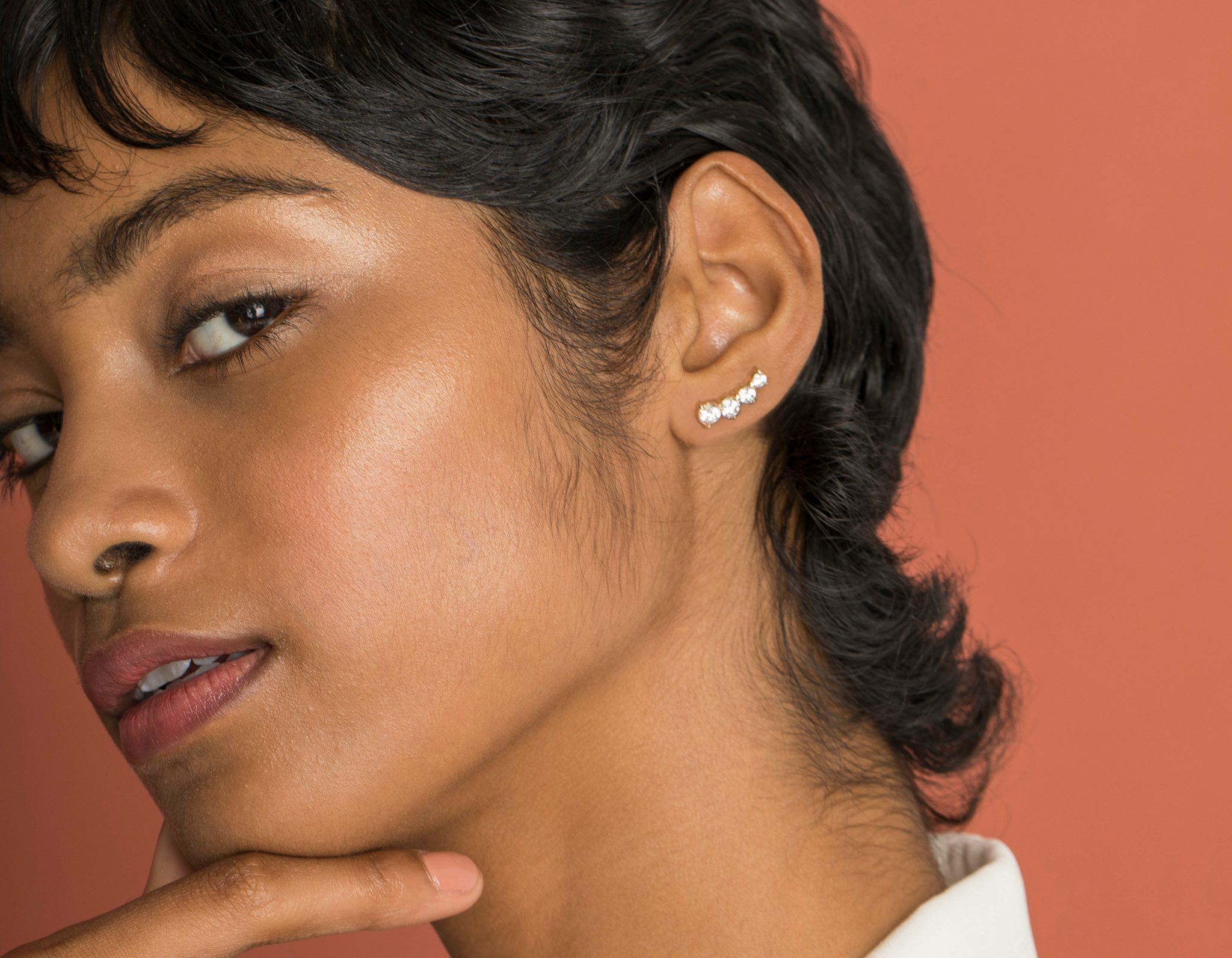 VRAI Ear Climber | Round Brilliant | 14k | White Gold | diamondCount: 4 | side: left