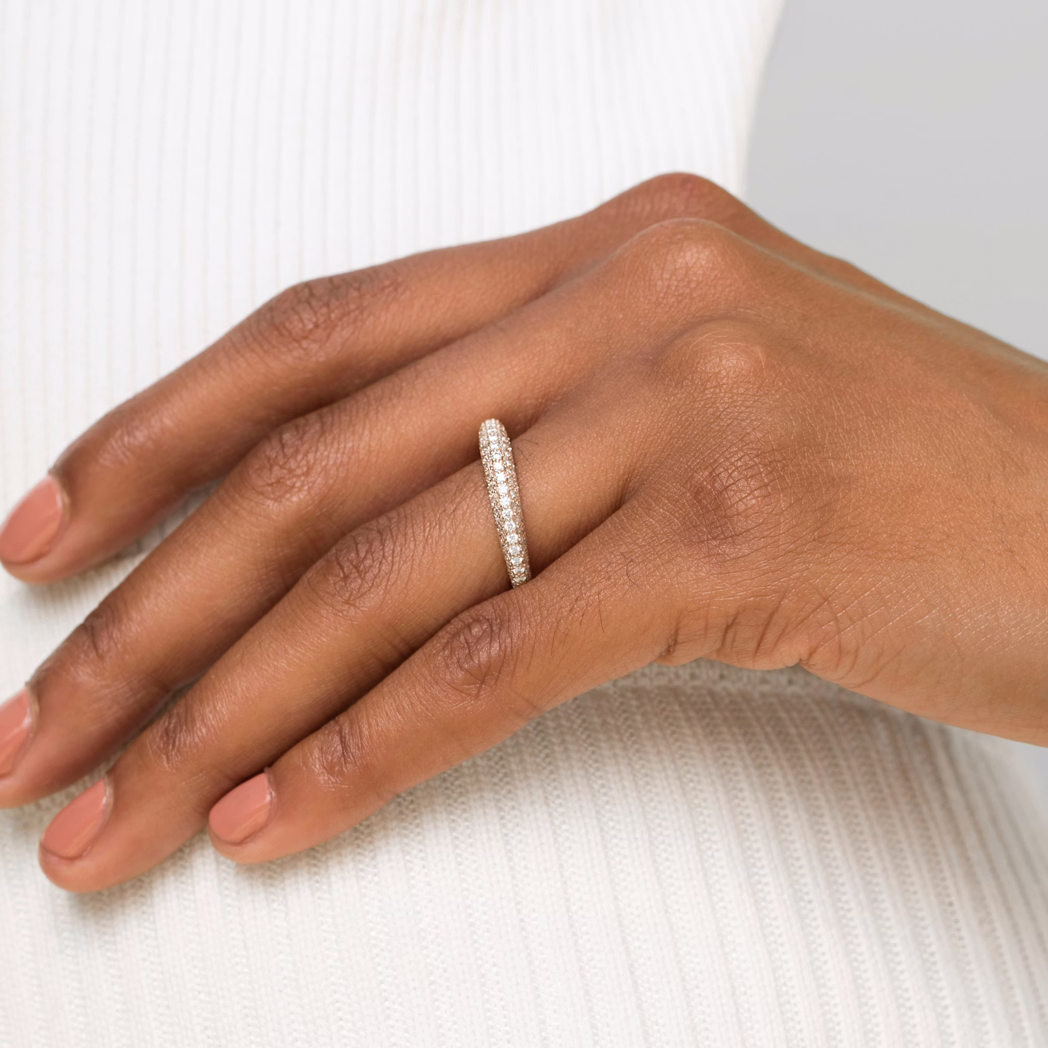 The Curator Band | Round Brilliant | 18k | White Gold | bandAccent: Pavé