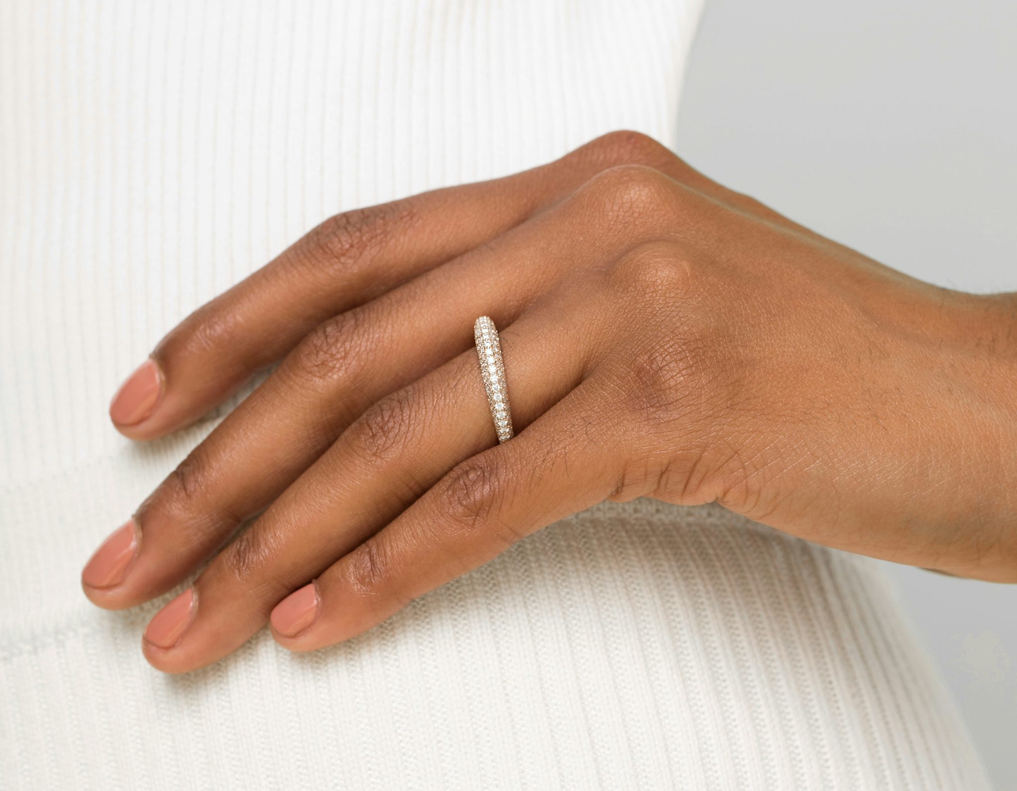 The Curator Band | Round Brilliant | 18k | White Gold | bandAccent: Pavé