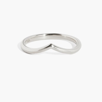 Chevron dip wedding band
