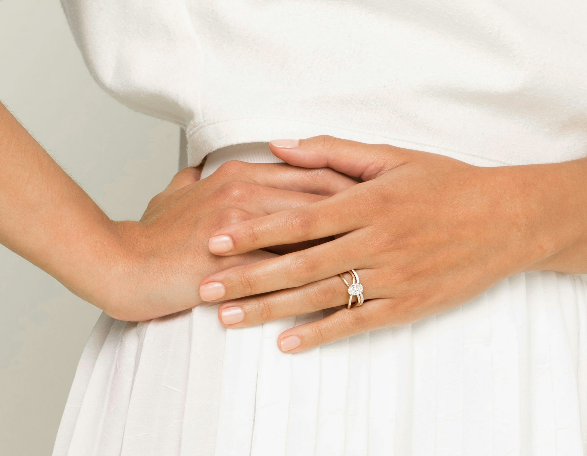 The Chevron Band | Round Brilliant | Platinum | bandAccent: Pavé