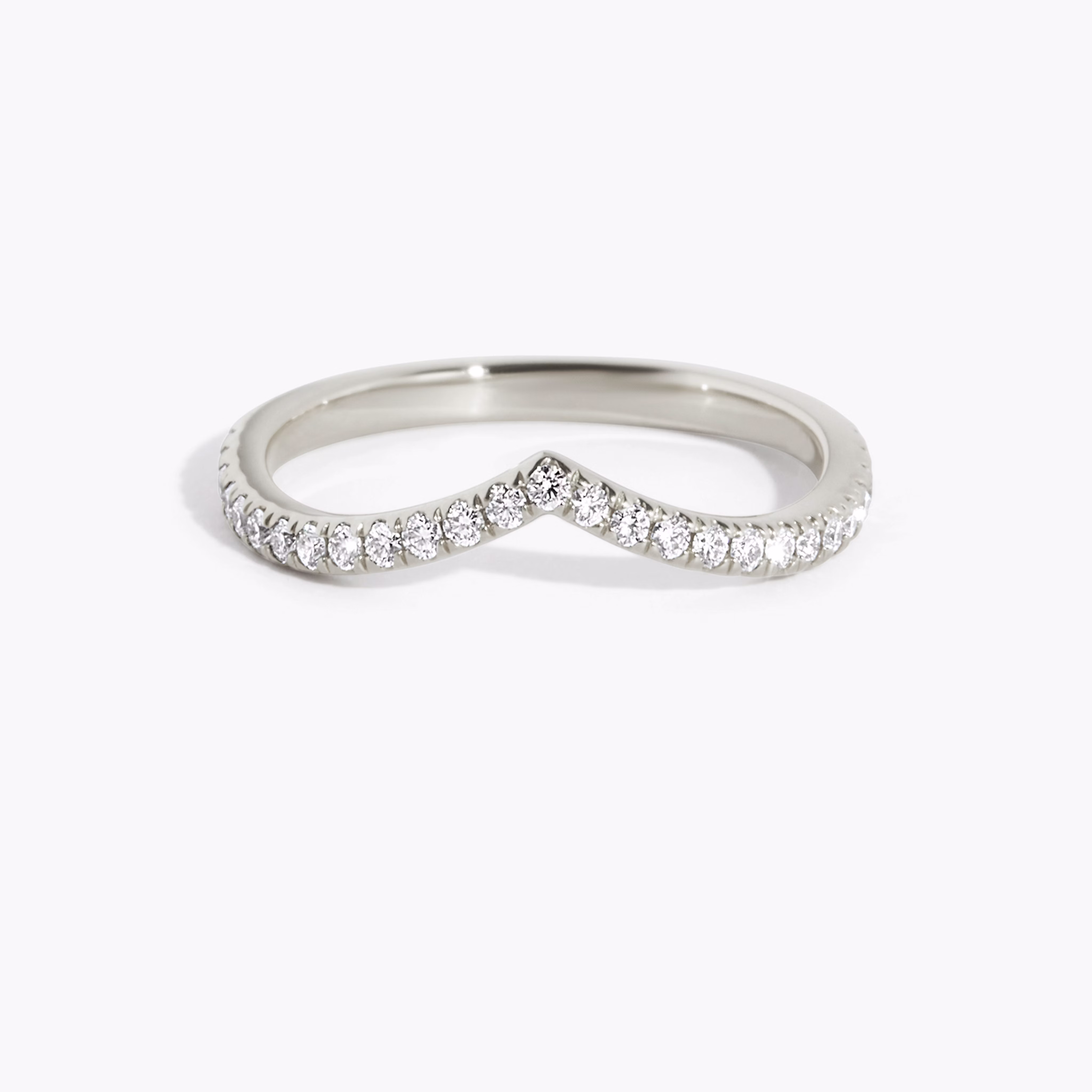 Chevron diamond band