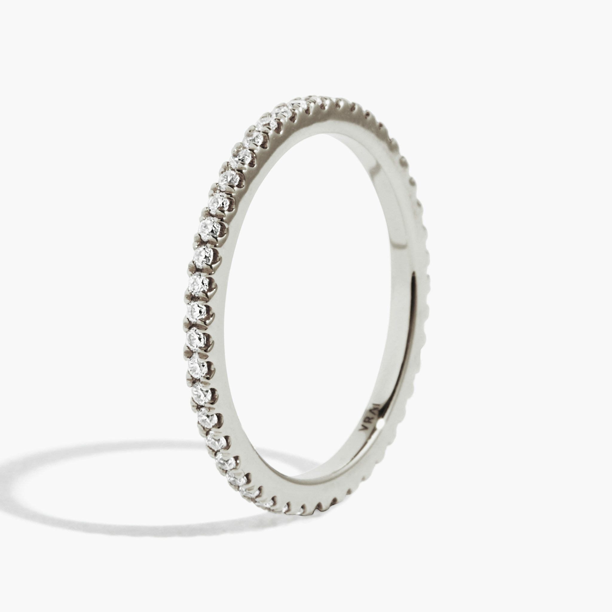 The Infinity Band | Round Brilliant | 18k | White Gold | bandVersion: original