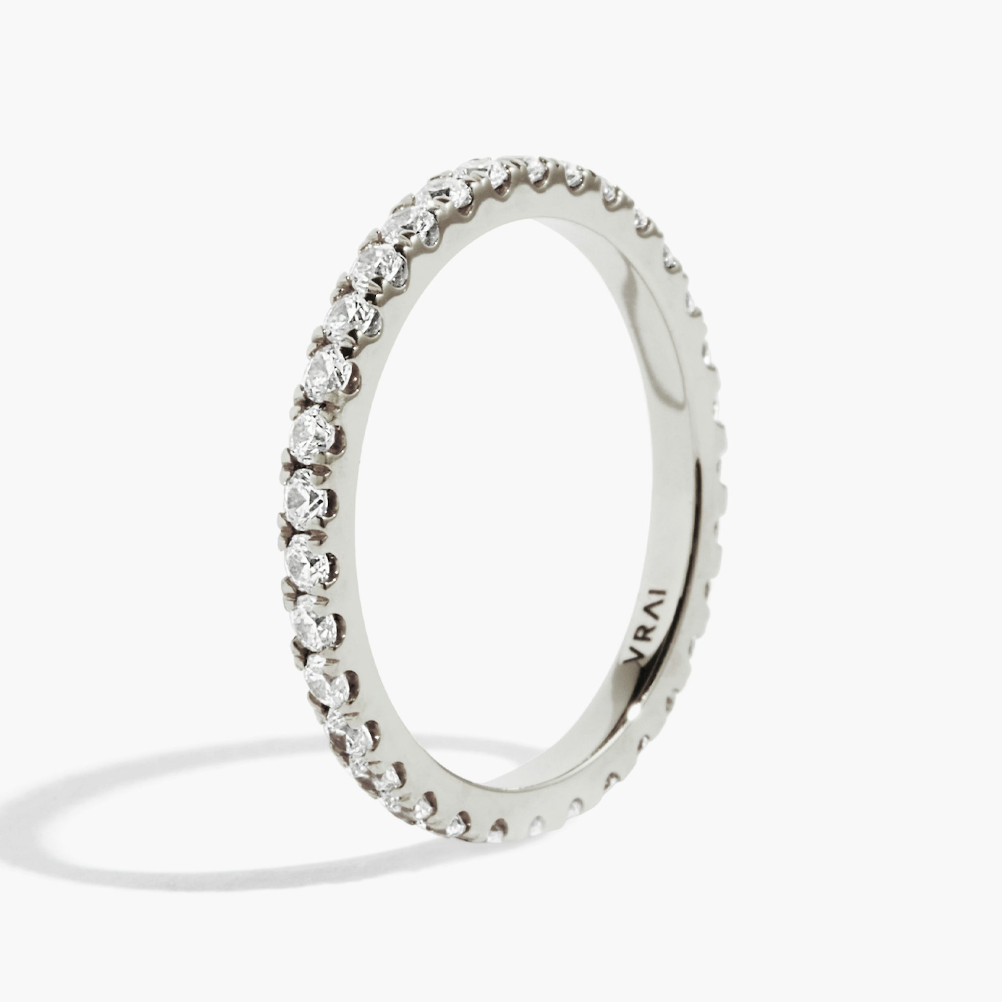 The Infinity Band | Round Brilliant | Platinum | bandVersion: large