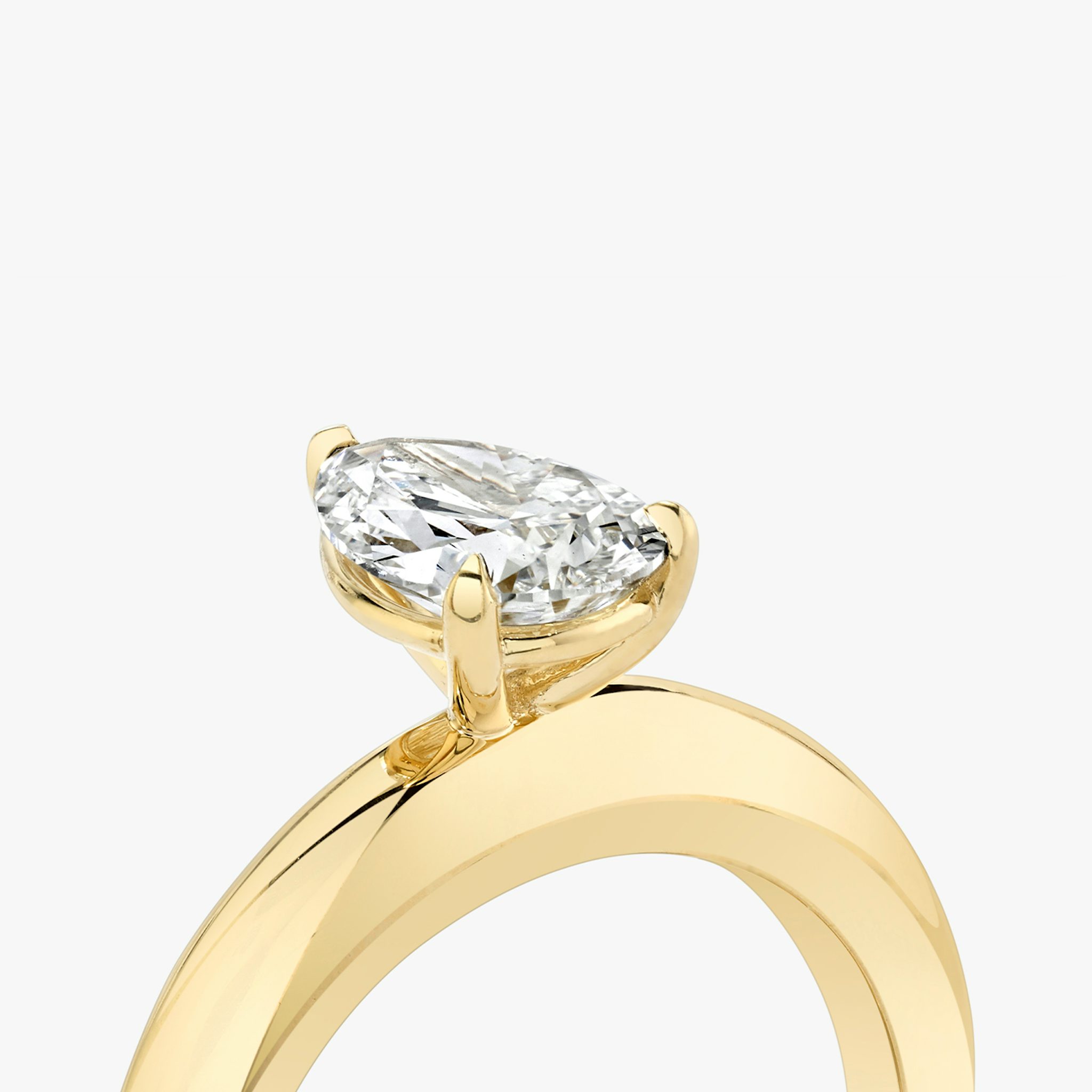 The Curator | Pear | 18k | Yellow Gold | bandAccent: Plain | diamondOrientation: vertical | caratWeight: other