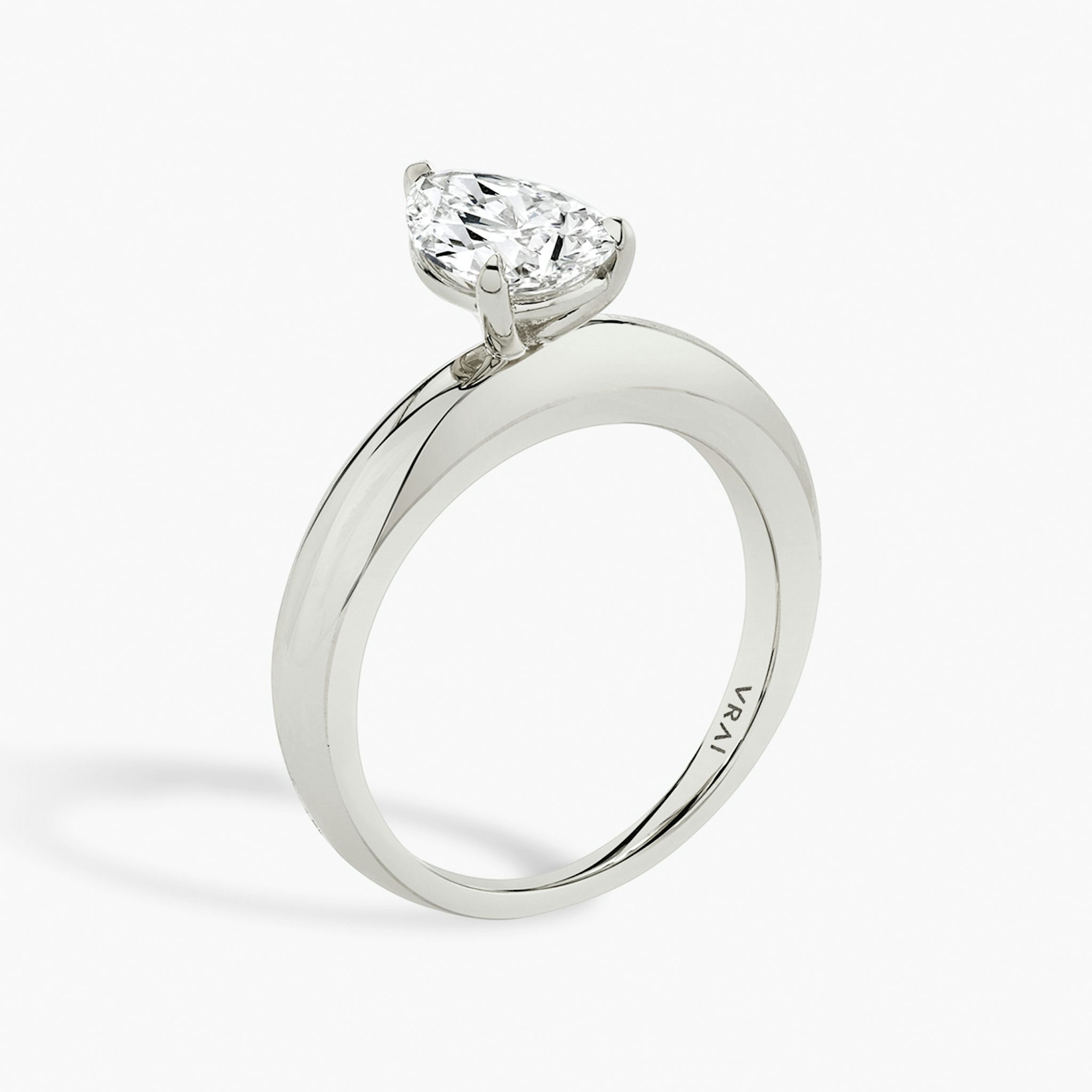 The Curator | Pear | Platinum | bandAccent: Plain | diamondOrientation: vertical | caratWeight: other