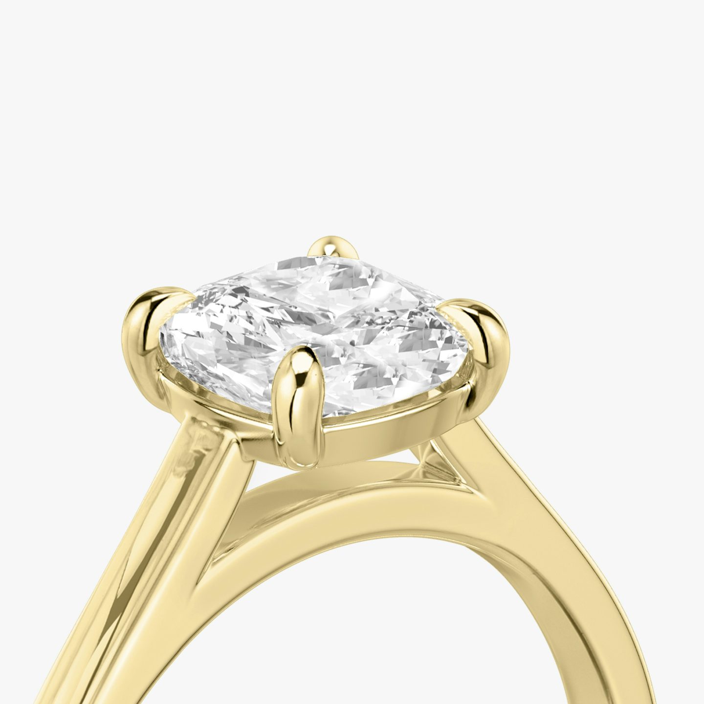 Cathedral | Cushion | 18k | Gelbgold | bandAccent: Ohne Pavé-Besatz | diamondOrientation: vertical | caratWeight: other