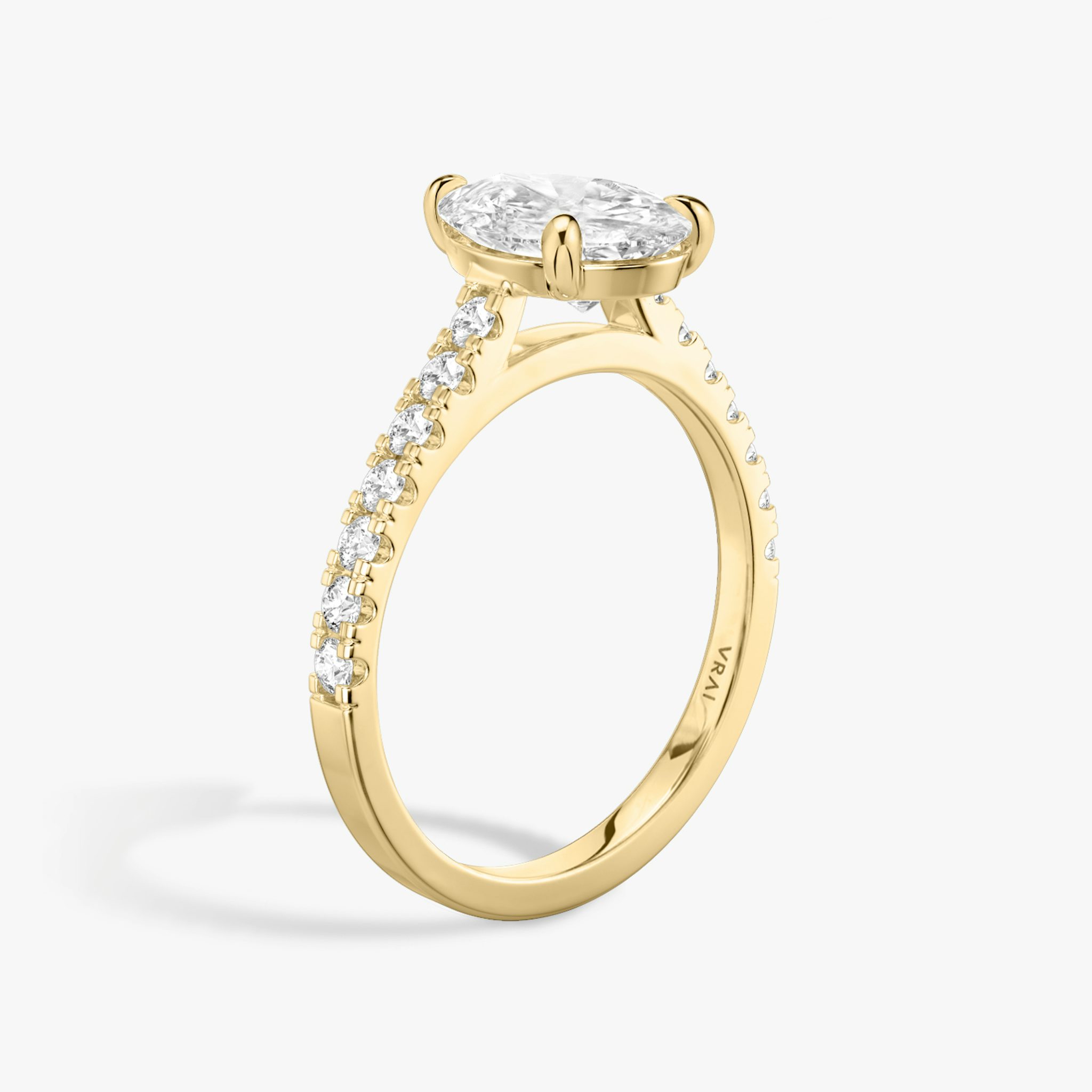Cathedral | Tropfen | 18k | Gelbgold | bandAccent: Mit Pavé-Besatz | diamondOrientation: vertical | caratWeight: other