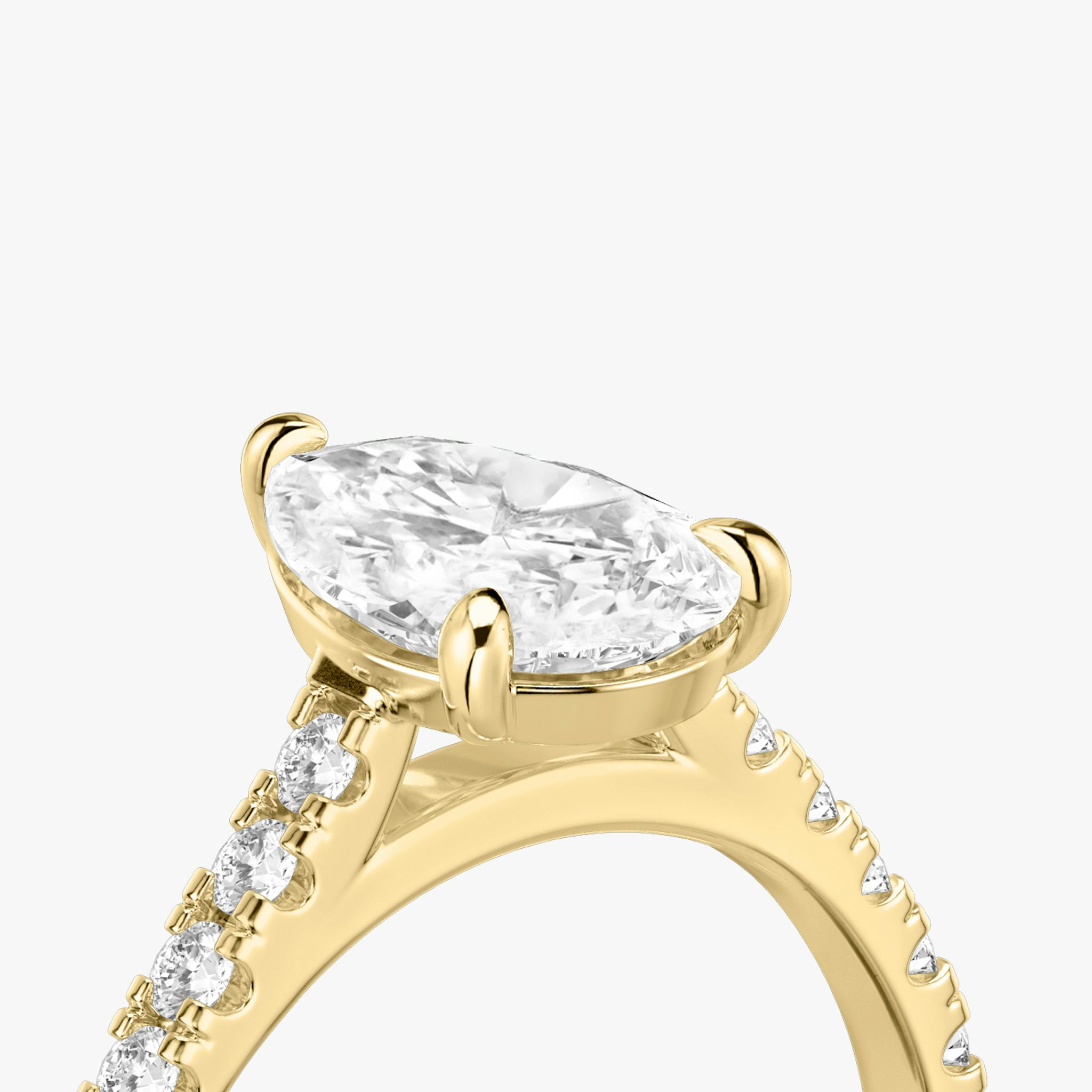 Cathedral | Tropfen | 18k | Gelbgold | bandAccent: Mit Pavé-Besatz | diamondOrientation: vertical | caratWeight: other