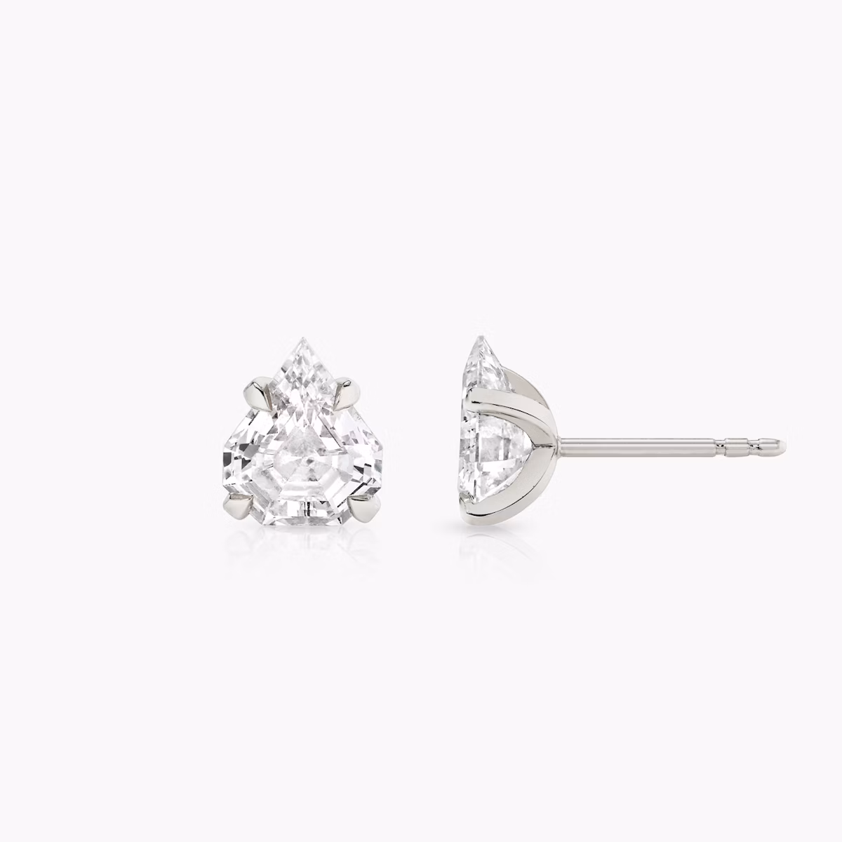 VRAI Iconic Stud | Shield | 14k | White Gold | caratWeight: 0.75ct
