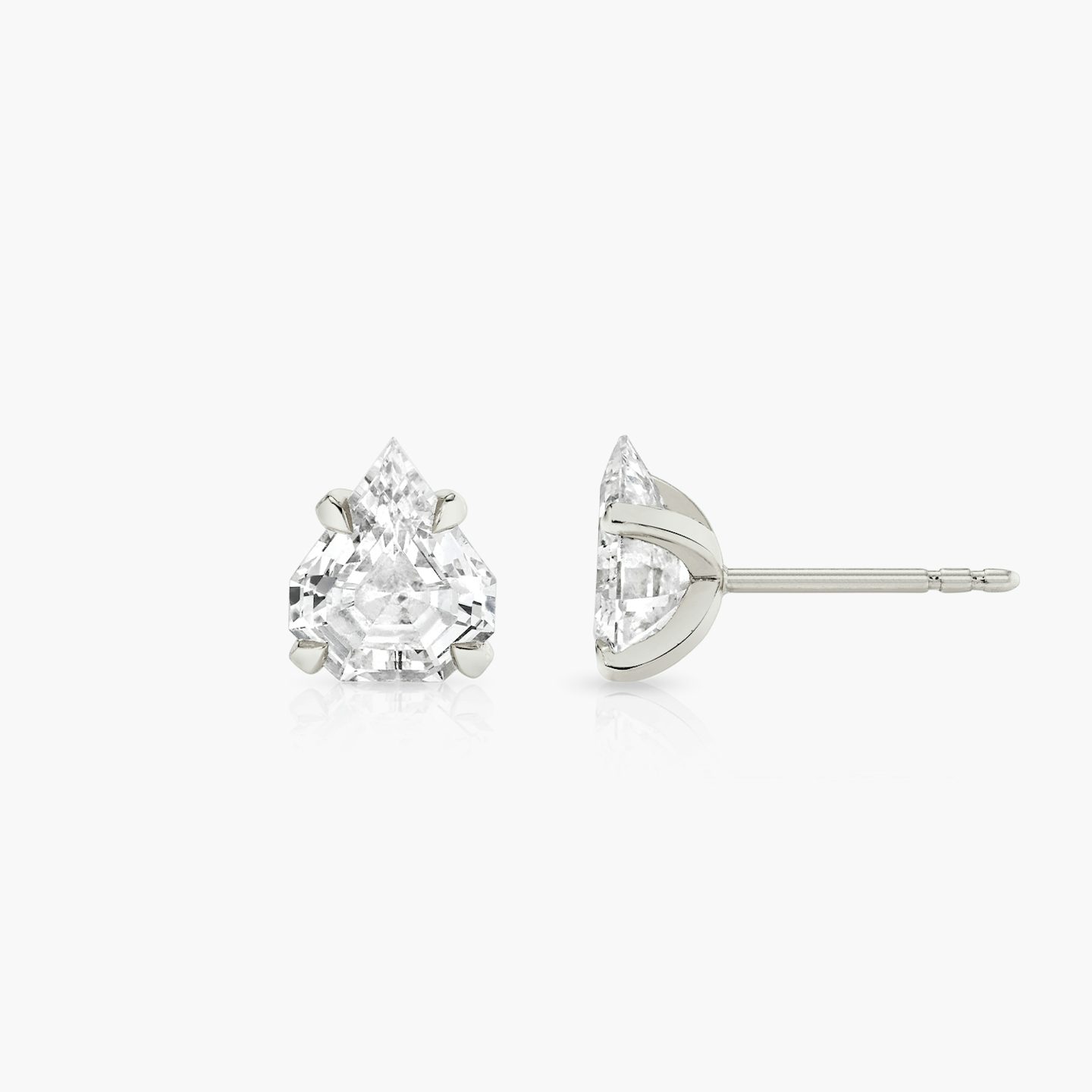 VRAI Iconic Stud | Shield | 14k | White Gold | caratWeight: 0.75ct