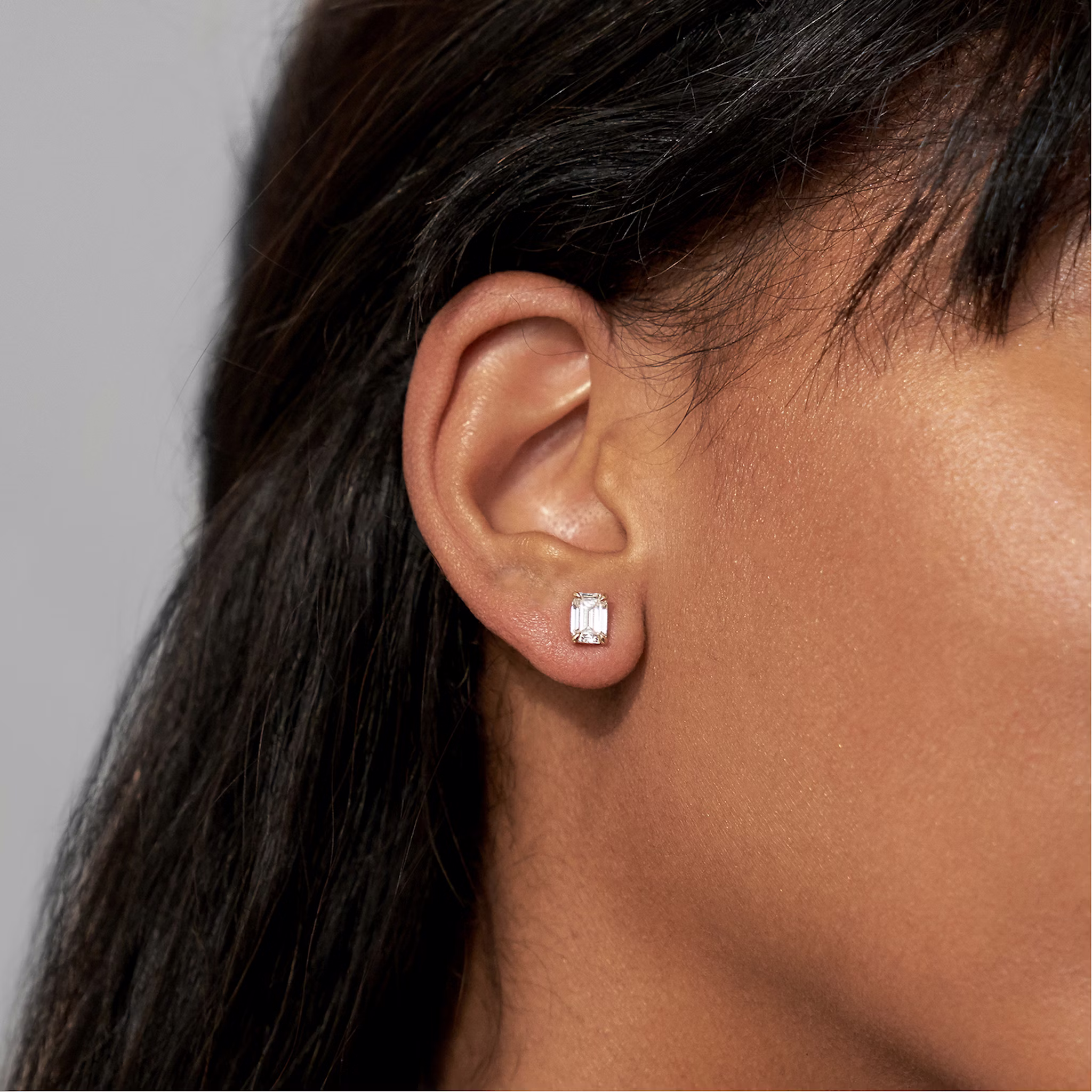 Pendiente Solitario VRAI | Esmeralda | 14k | Oro rosa | diamondColor: near-colorless | caratWeight: 0.75ct