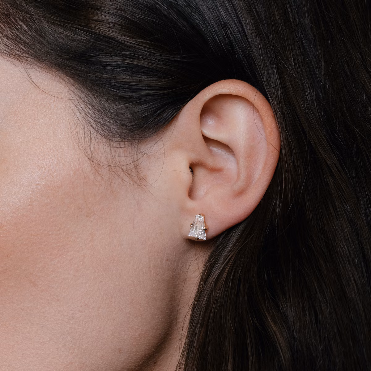 VRAI Iconic Stud | Keystone | 14k | White Gold | caratWeight: 0.75ct