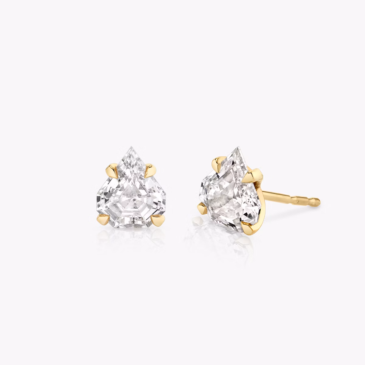 VRAI Iconic Stud | Shield | 14k | Yellow Gold | caratWeight: 0.75ct