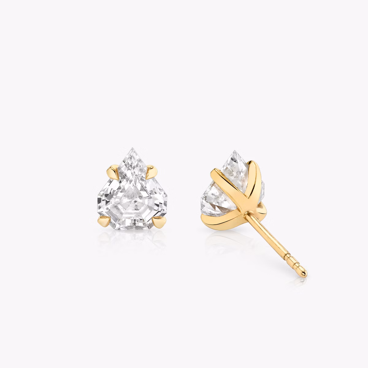 VRAI Iconic Stud | Shield | 14k | Yellow Gold | caratWeight: 0.75ct