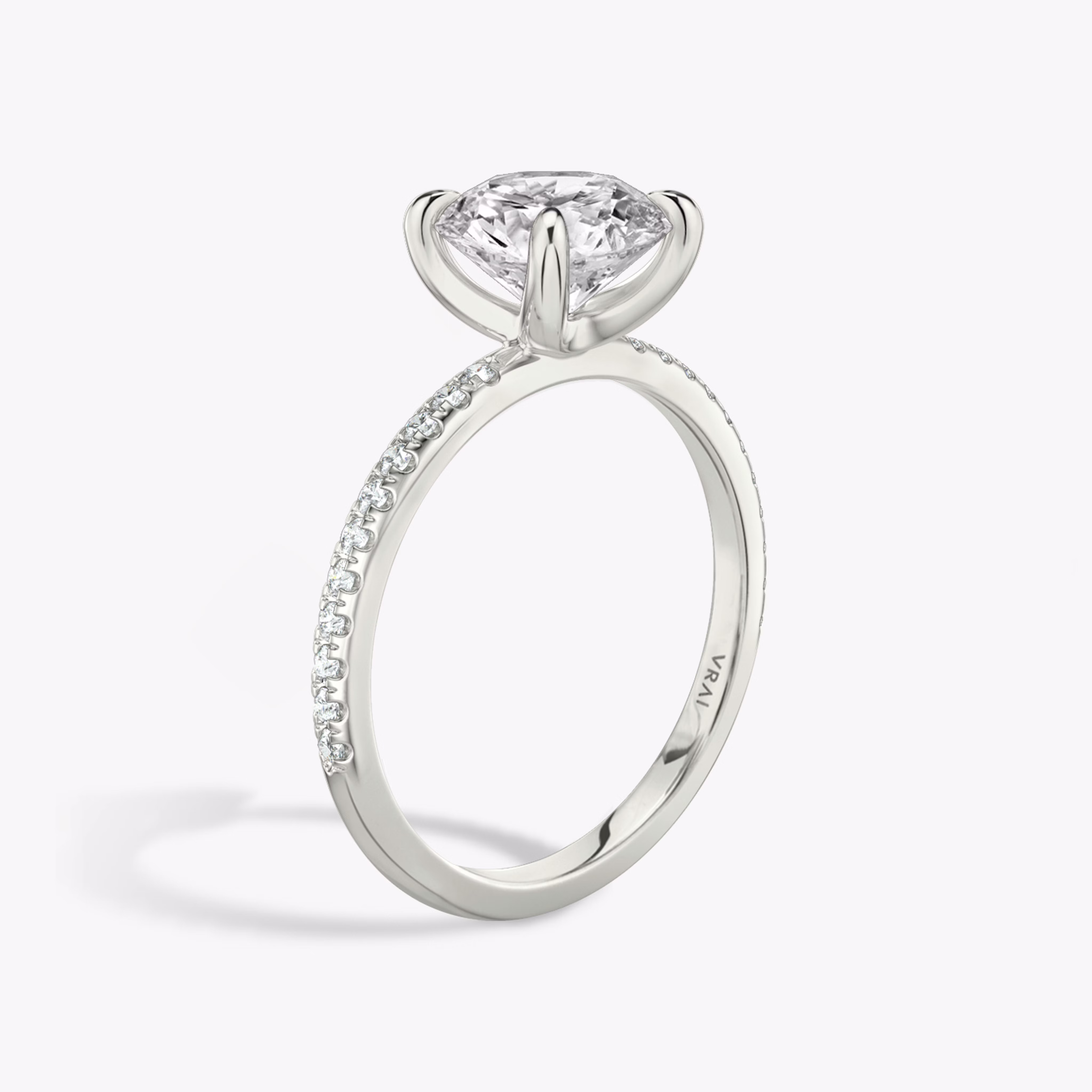 The Classic with a Round Brilliant VRAI Created Diamond