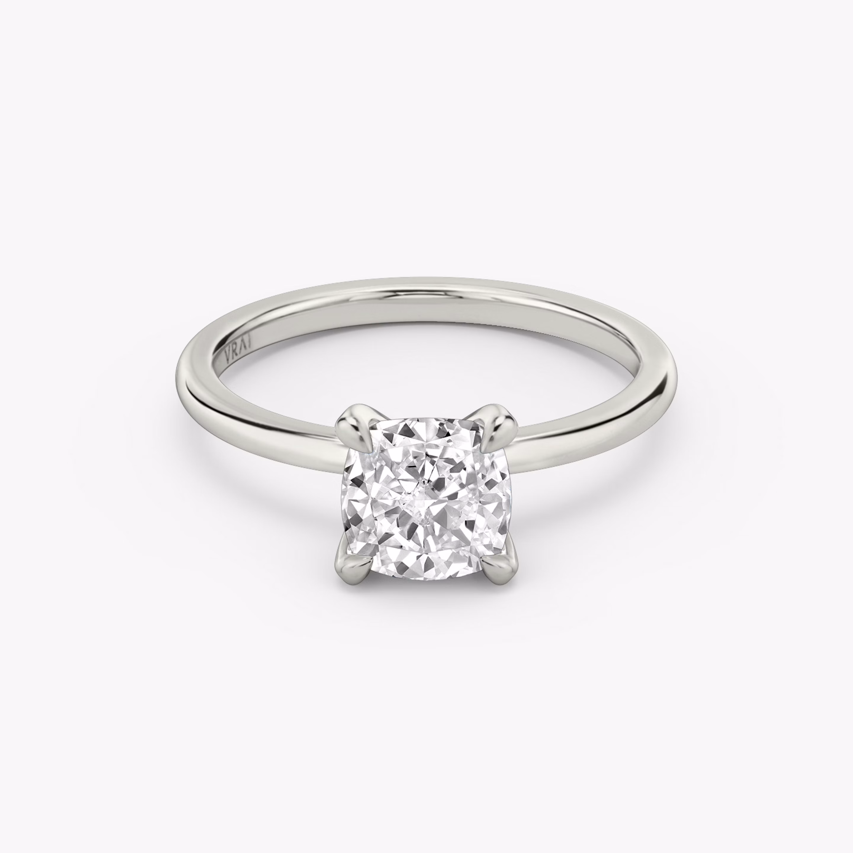 Cushion diamond ring