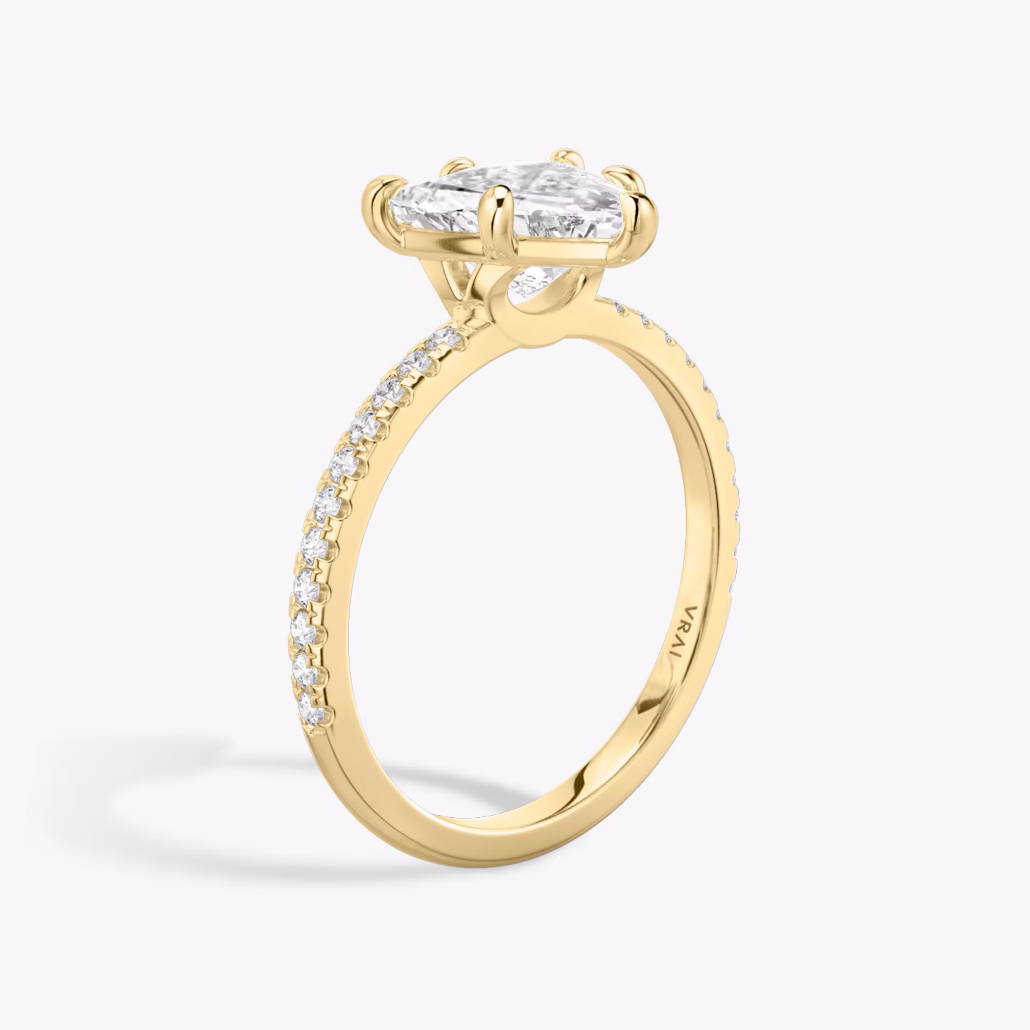 The Signature 6 Prong | Trillion | 18k | Yellow Gold | bandAccent: Pavé | bandWidth: standard | hiddenHalo: no | diamondOrientation: vertical | caratWeight: other