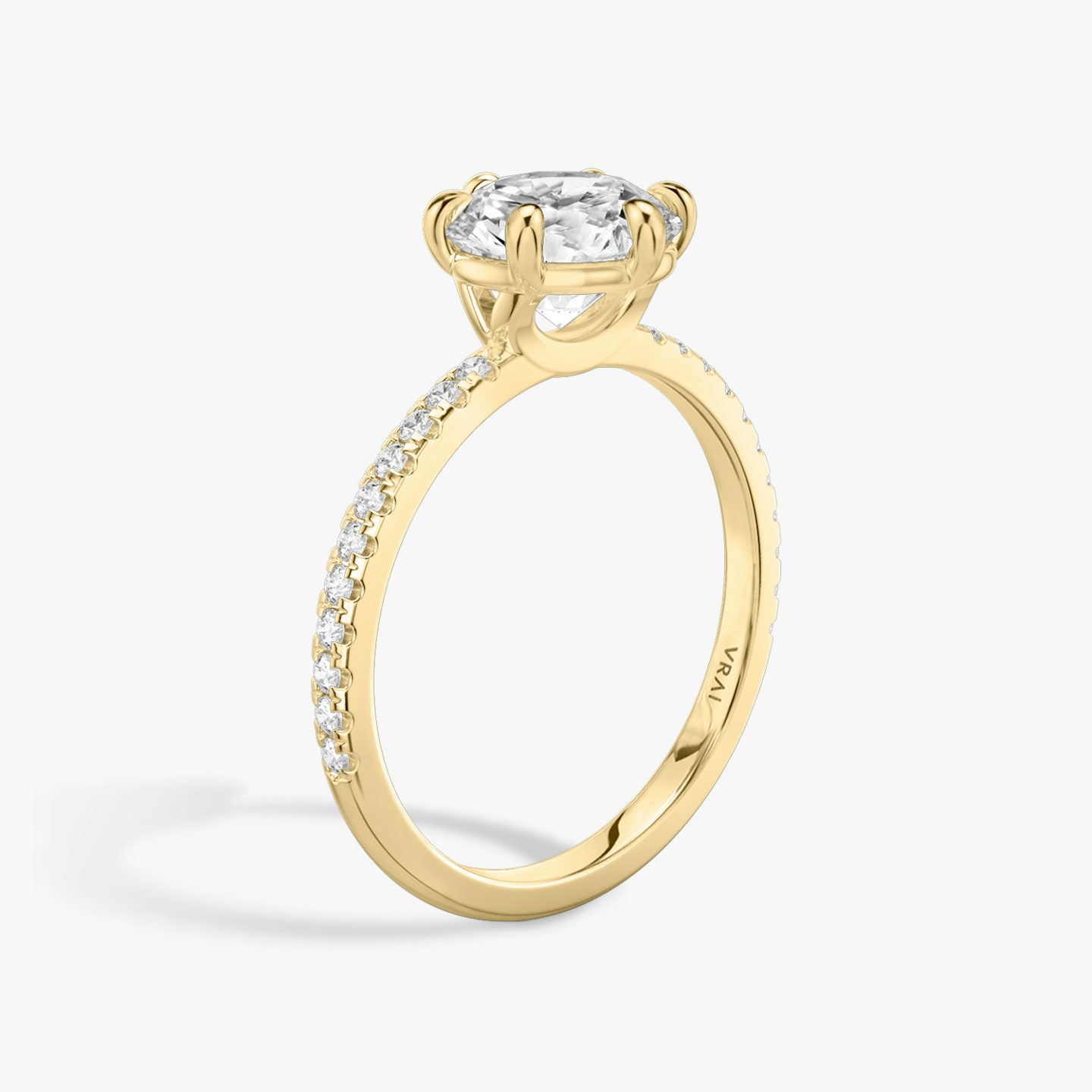 Signature 6 Prong | Rund | 18k | Gelbgold | bandAccent: Mit Pavé-Besatz | bandWidth: standard | caratWeight: 1.0ct | hiddenHalo: no | diamondOrientation: vertical