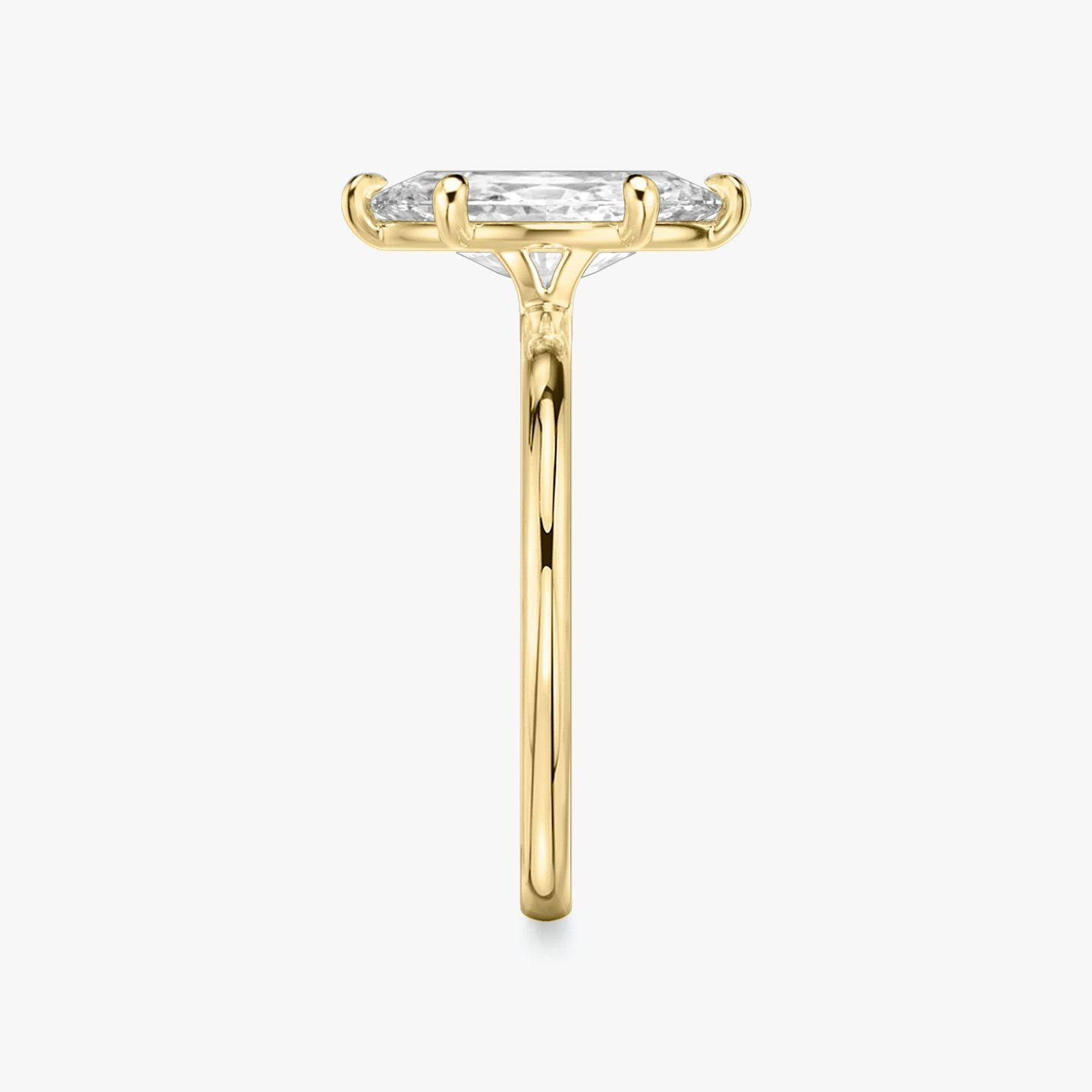 Signature 6 Prong | Marquise | 18k | Gelbgold | bandAccent: Ohne Pavé-Besatz | bandWidth: standard | hiddenHalo: no | diamondOrientation: vertical | caratWeight: other