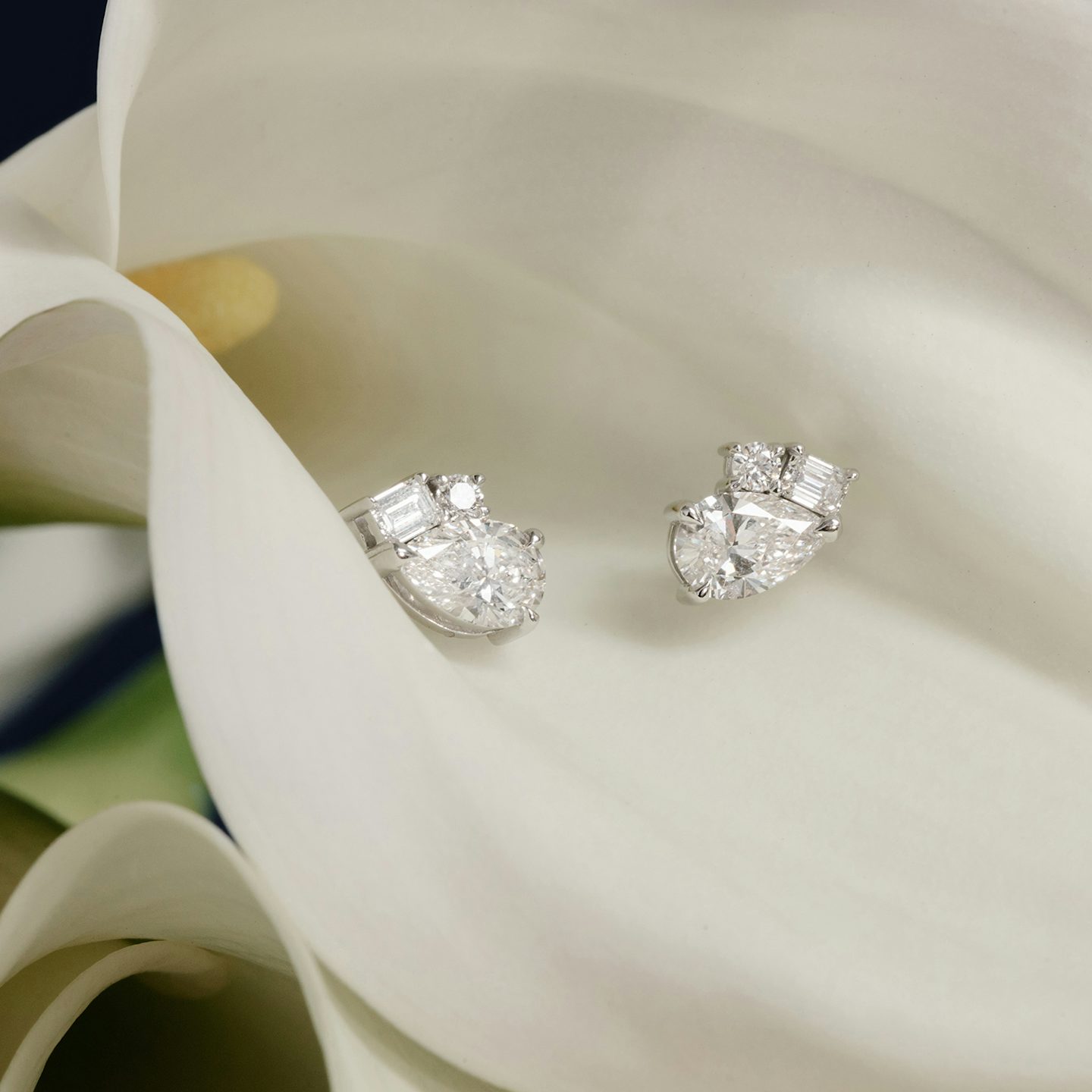 Chateau Stud | pear+emerald | 14k | White Gold