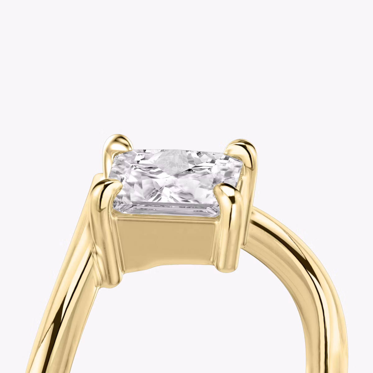The Signature V | Asscher | 18k | Yellow Gold | bandAccent: Plain | diamondOrientation: vertical | caratWeight: other