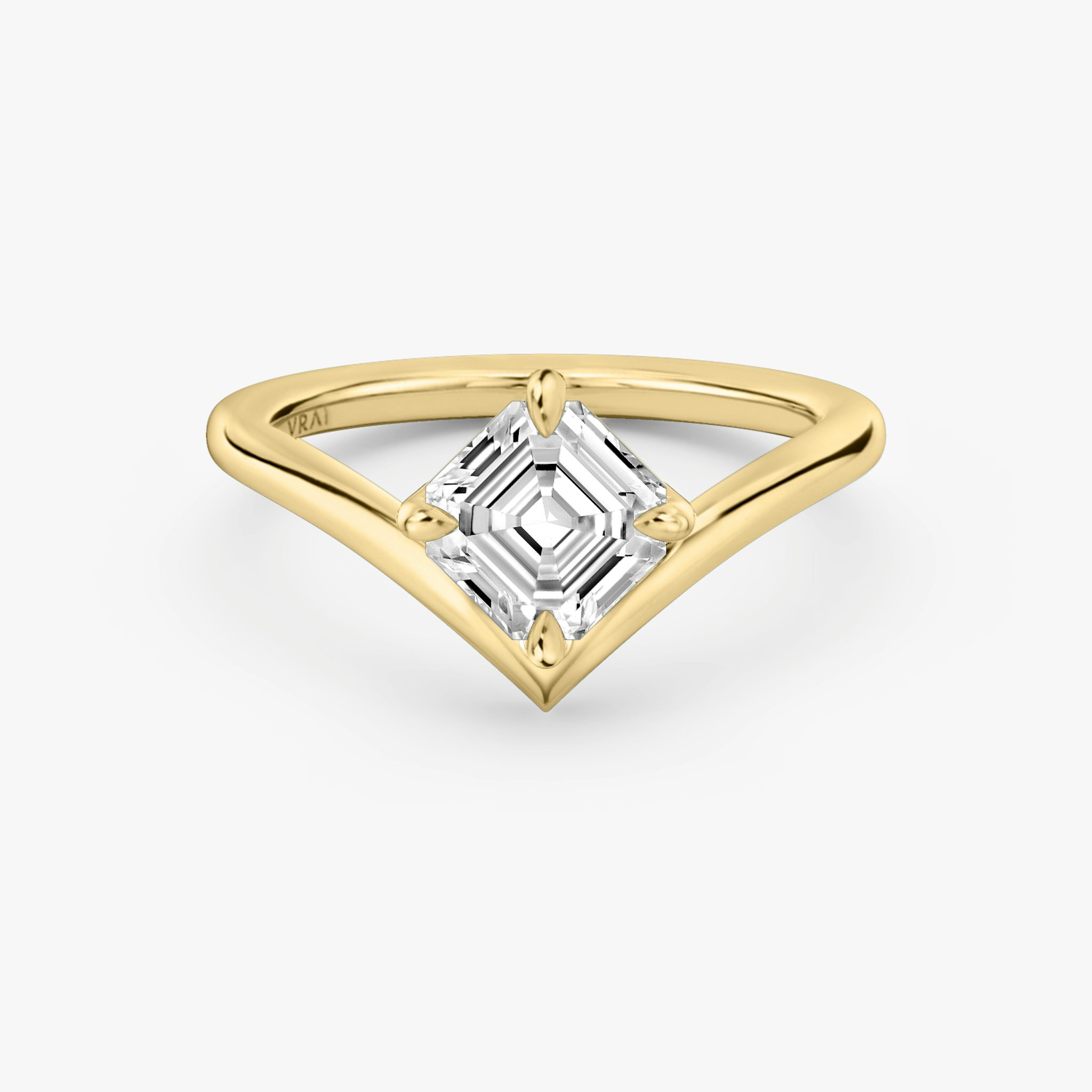 The Signature V | Asscher | 18k | Yellow Gold | bandAccent: Plain | diamondOrientation: vertical | caratWeight: other