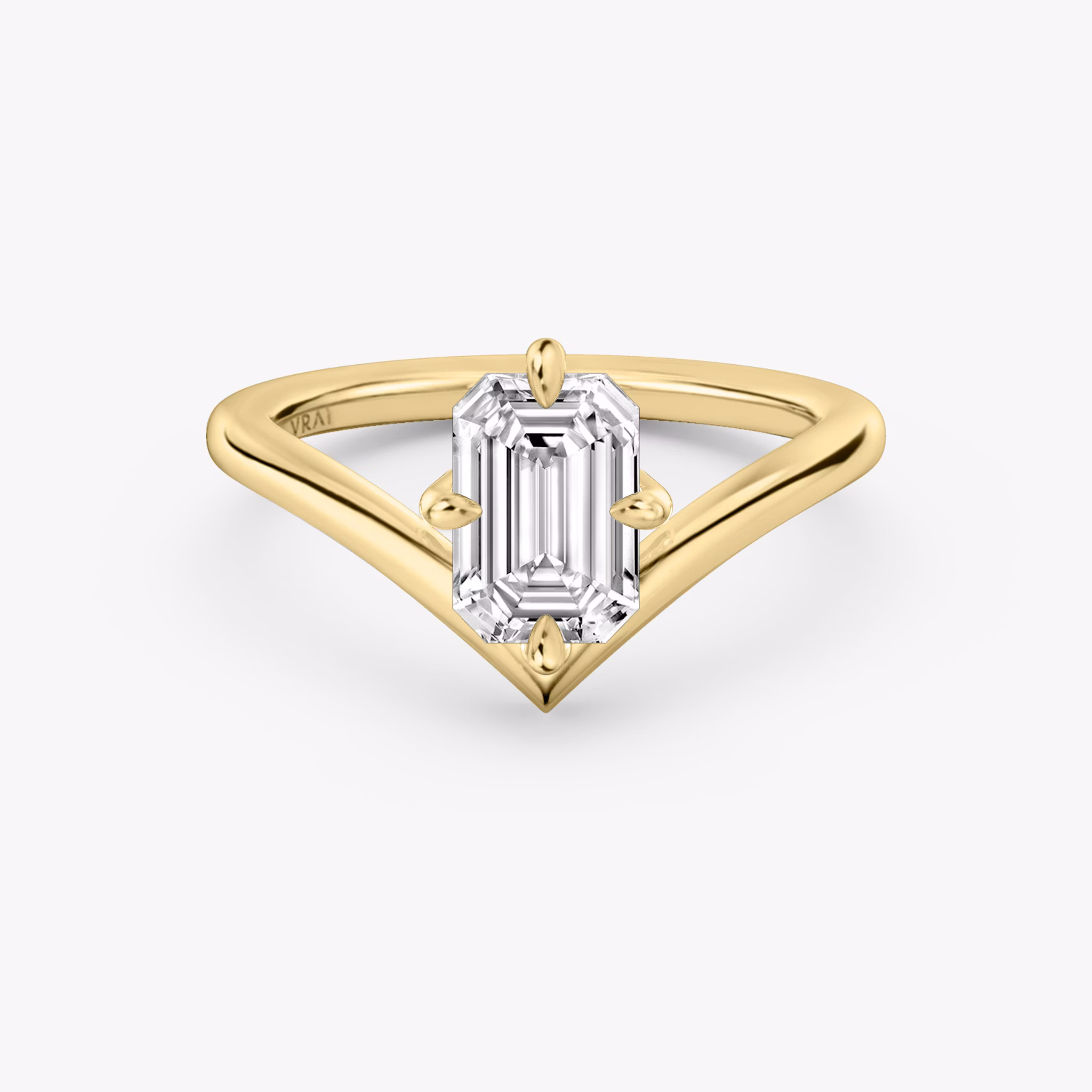The Signature V | Emerald | 18k | Yellow Gold | bandAccent: Plain | diamondOrientation: vertical | caratWeight: other