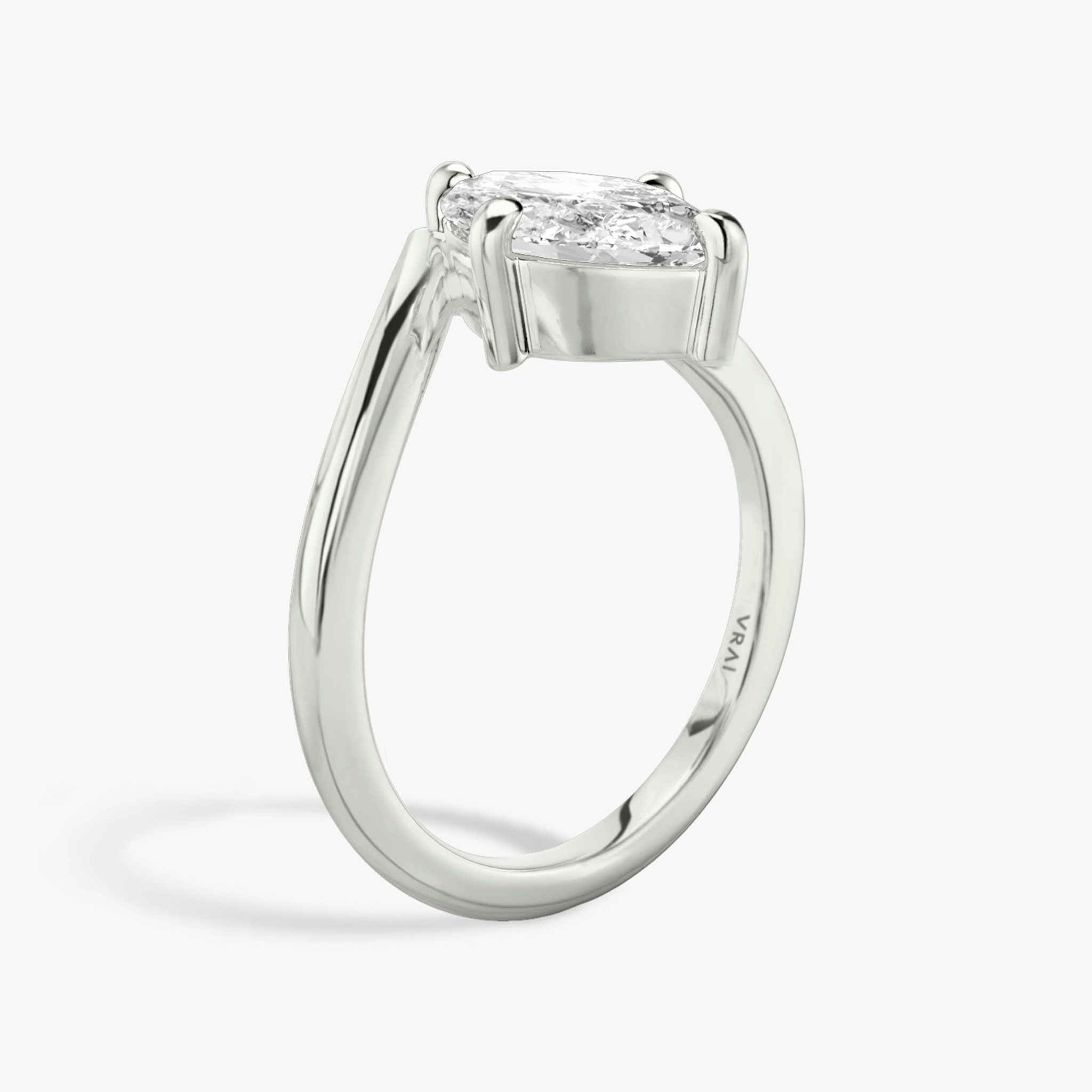 The Signature V | Marquise | 18k | White Gold | bandAccent: Plain | diamondOrientation: vertical | caratWeight: other