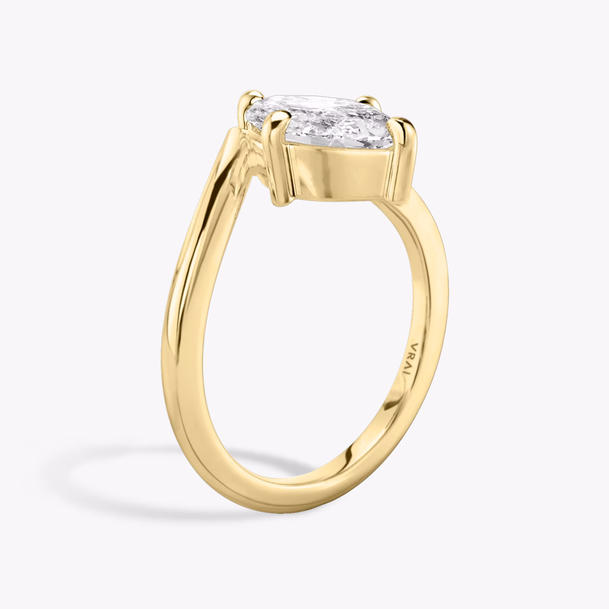 The Signature V | Marquise | 18k | Yellow Gold | bandAccent: Plain | diamondOrientation: vertical | caratWeight: other
