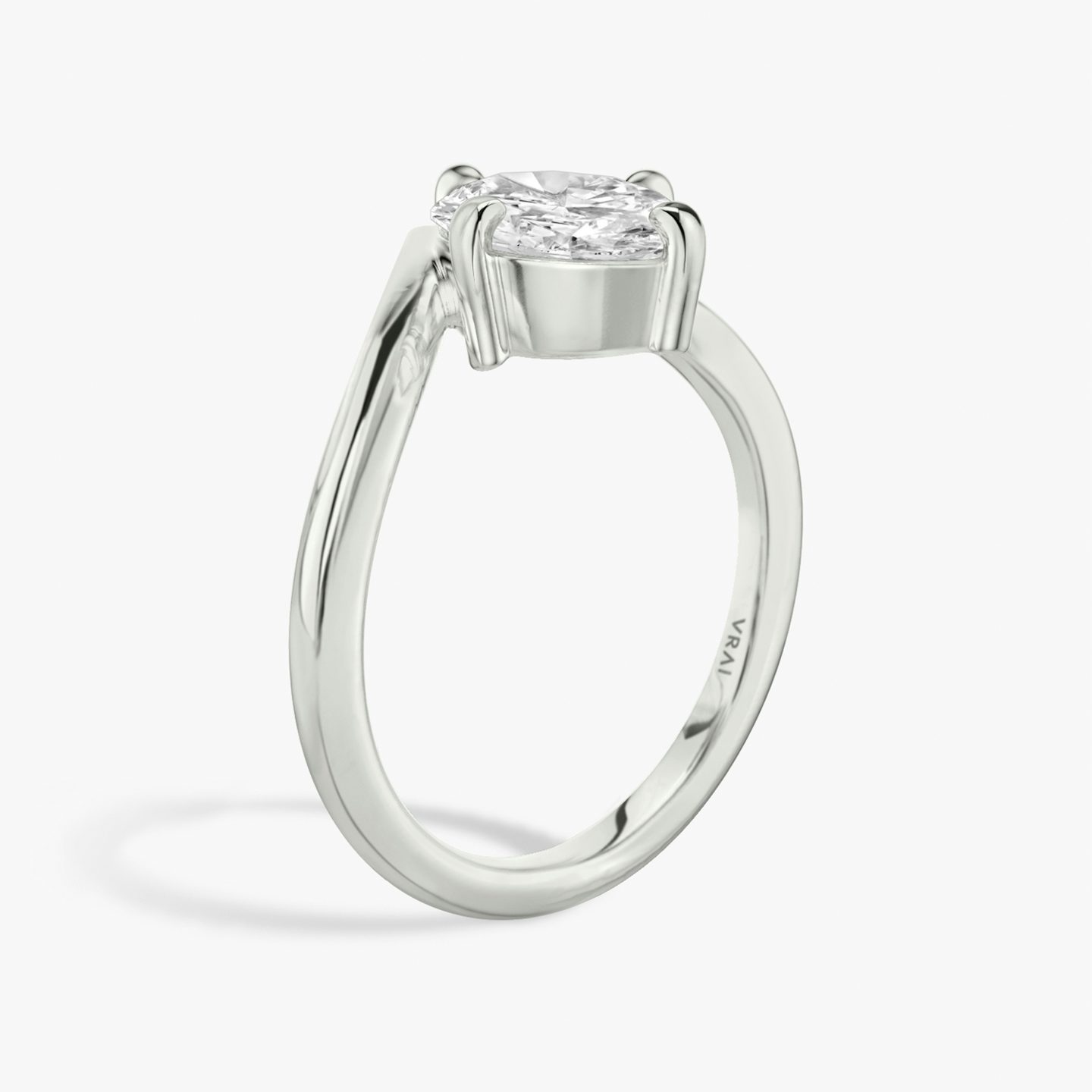 The Signature V | Oval | Platinum | bandAccent: Plain | diamondOrientation: vertical | caratWeight: other