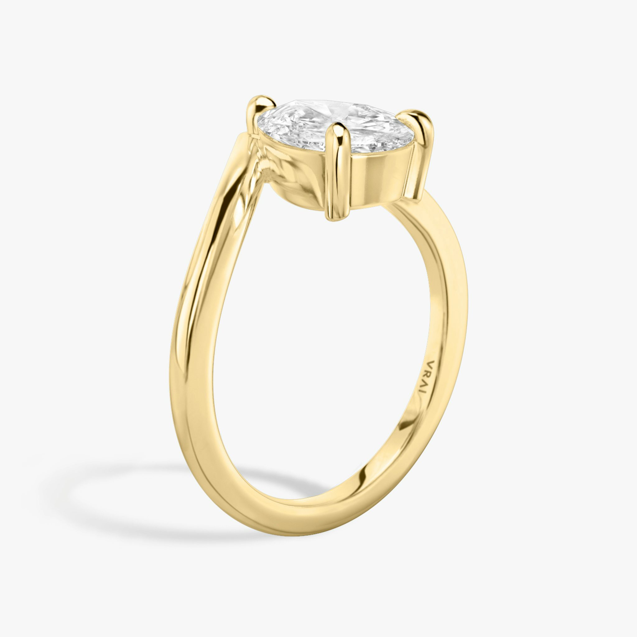 The Signature V | Pear | 18k | Yellow Gold | bandAccent: Plain | diamondOrientation: vertical | caratWeight: other