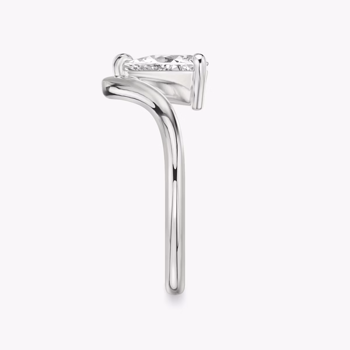 The Signature V | Trillion | Platinum | bandAccent: Plain | diamondOrientation: vertical | caratWeight: other