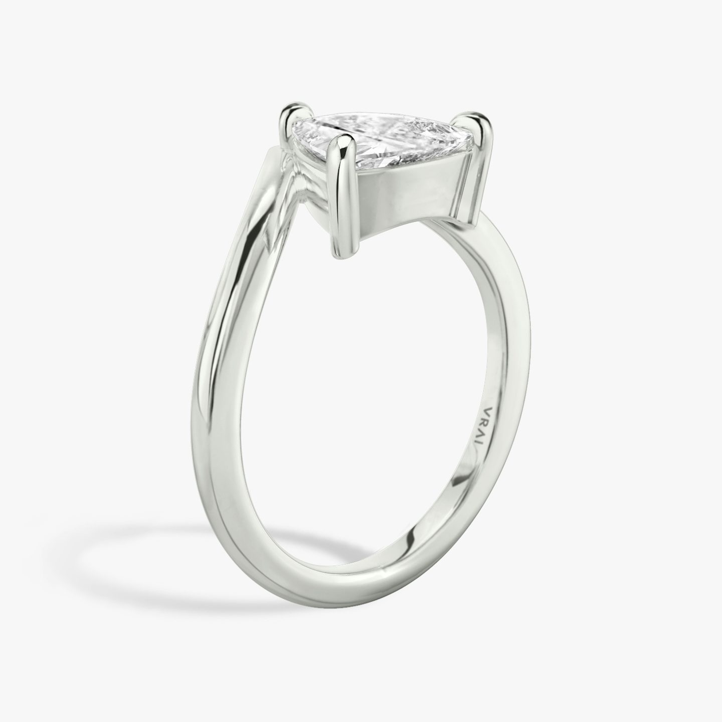 The Signature V | Trillion | Platinum | bandAccent: Plain | diamondOrientation: vertical | caratWeight: other