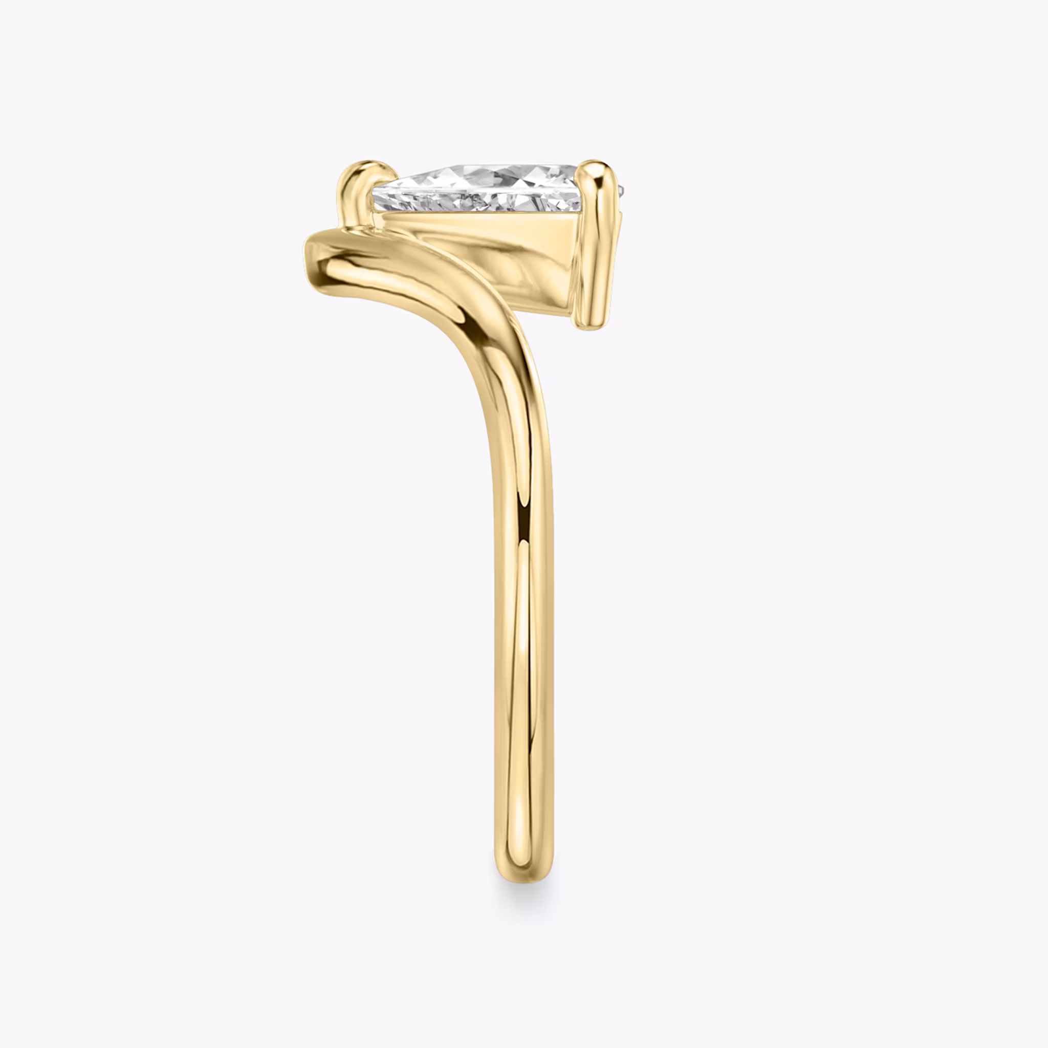 The Signature V | Trillion | 18k | Yellow Gold | bandAccent: Plain | diamondOrientation: vertical | caratWeight: other