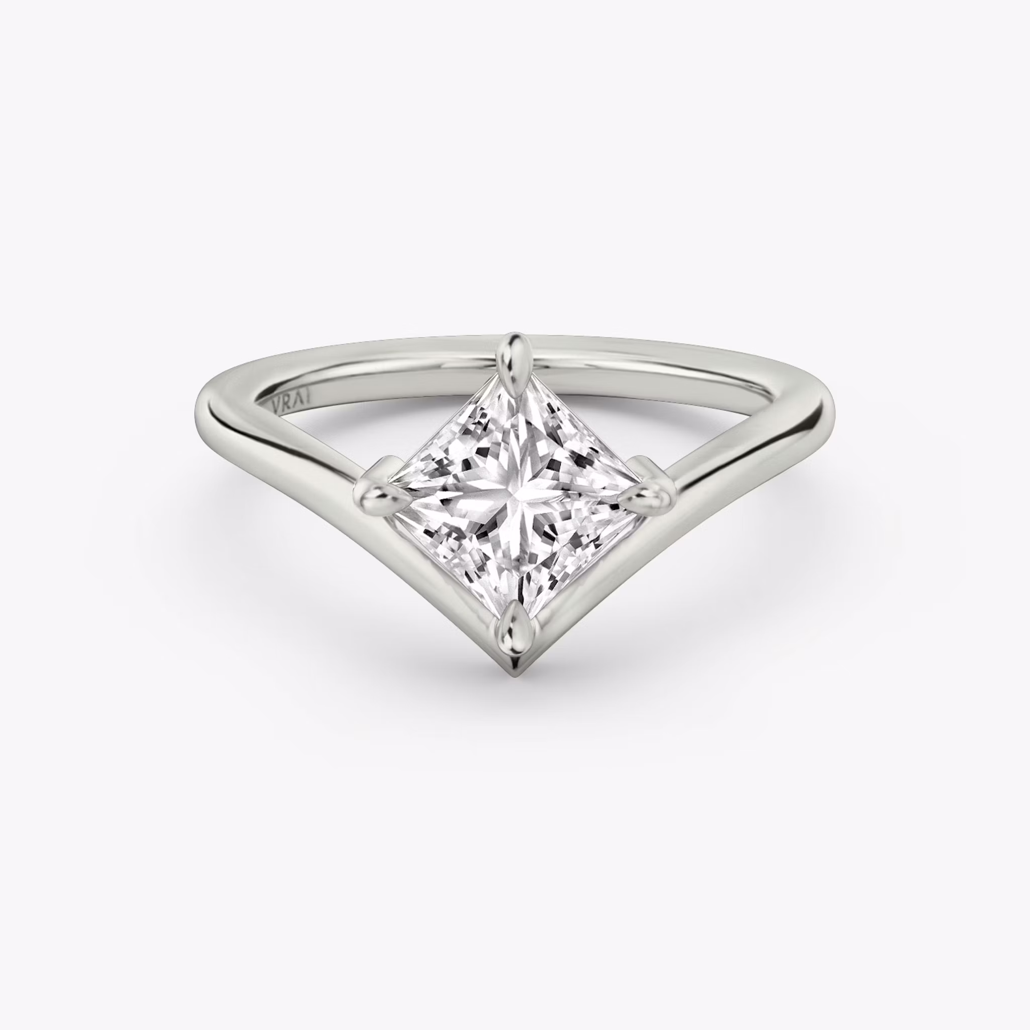 The Signature V Princess | White Gold