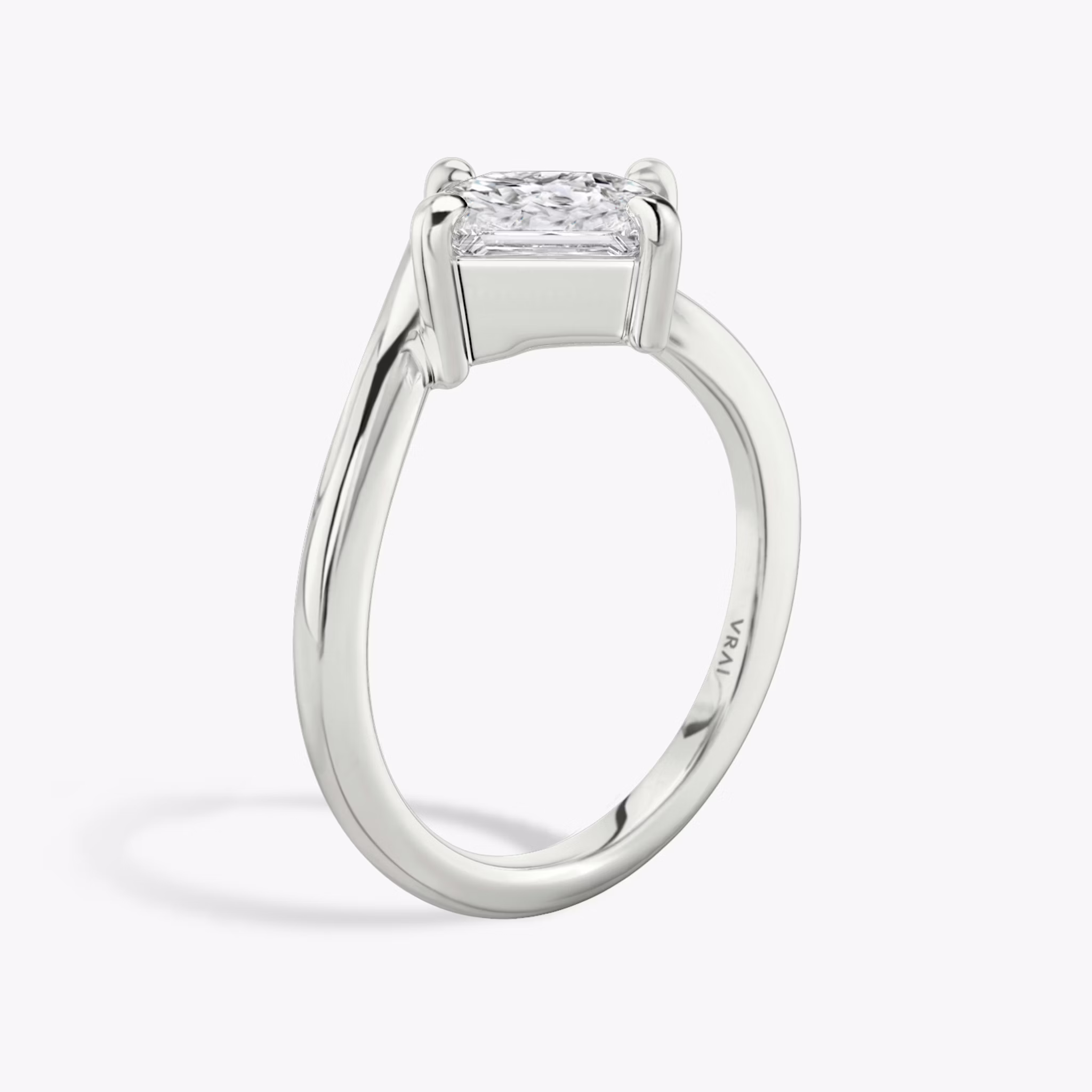The Signature V | Princess | Platinum | bandAccent: Plain | diamondOrientation: vertical | caratWeight: other