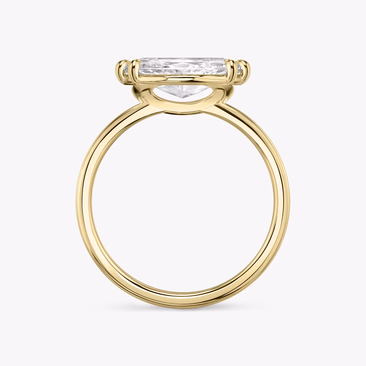Anillo de compromiso Signature | Marquise | 18k | Oro amarillo | bandAccent: Simple | bandWidth: standard | diamondOrientation: horizontal | hiddenHalo: no | caratWeight: other